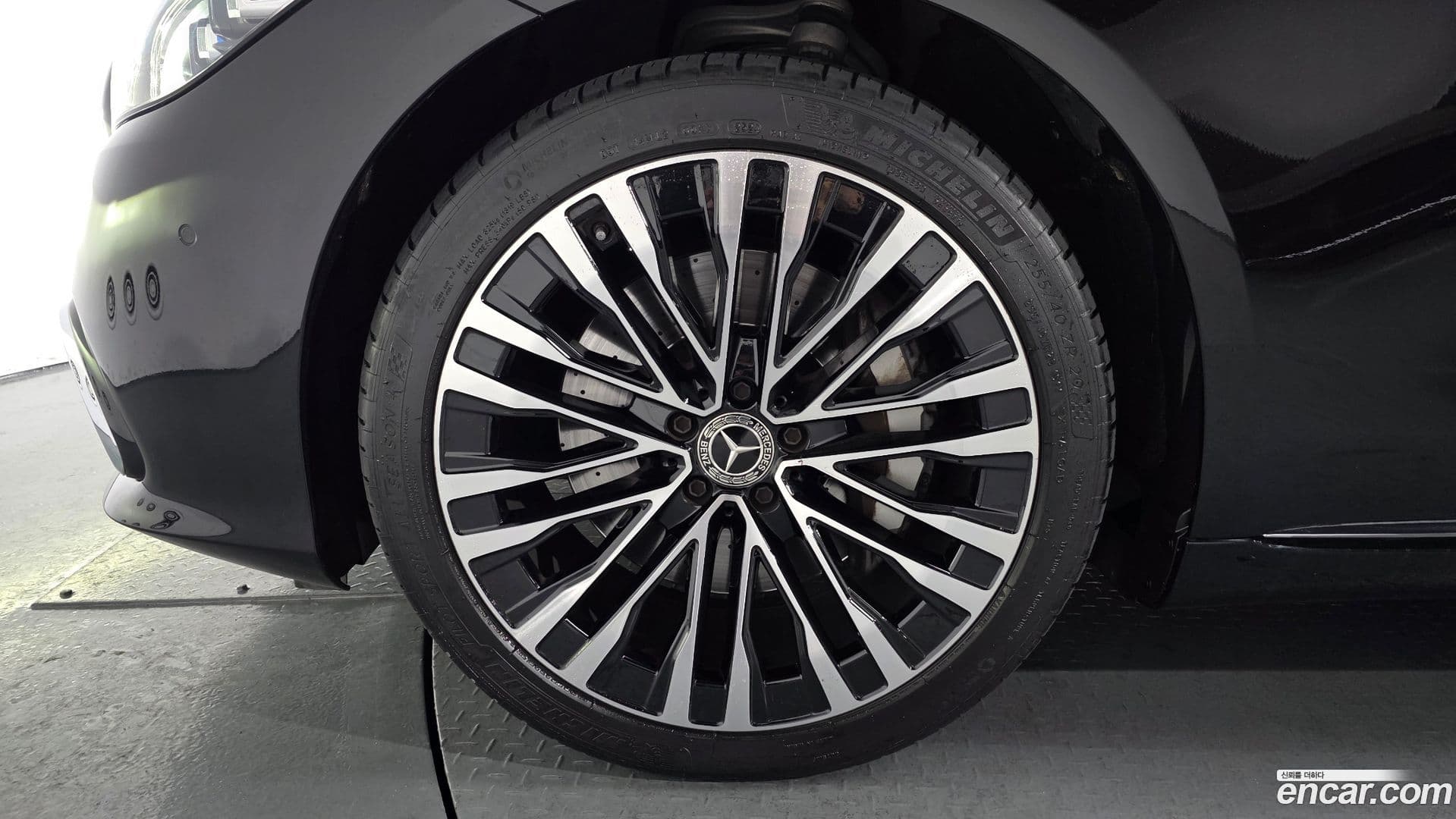 Main__Slider__Photo:S-Class Mercedes-Benz 2022.2-4