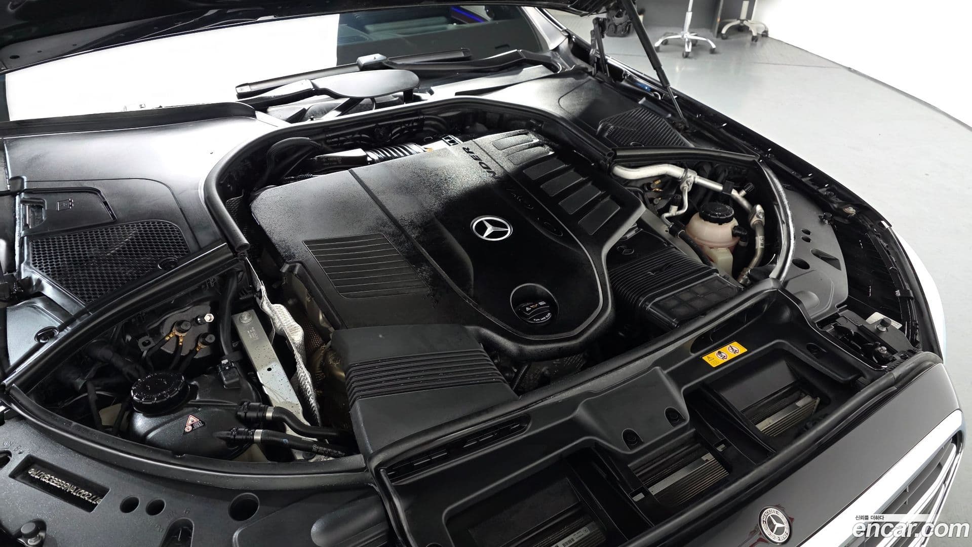 Main__Slider__Photo:S-Class Mercedes-Benz 2022.2-5