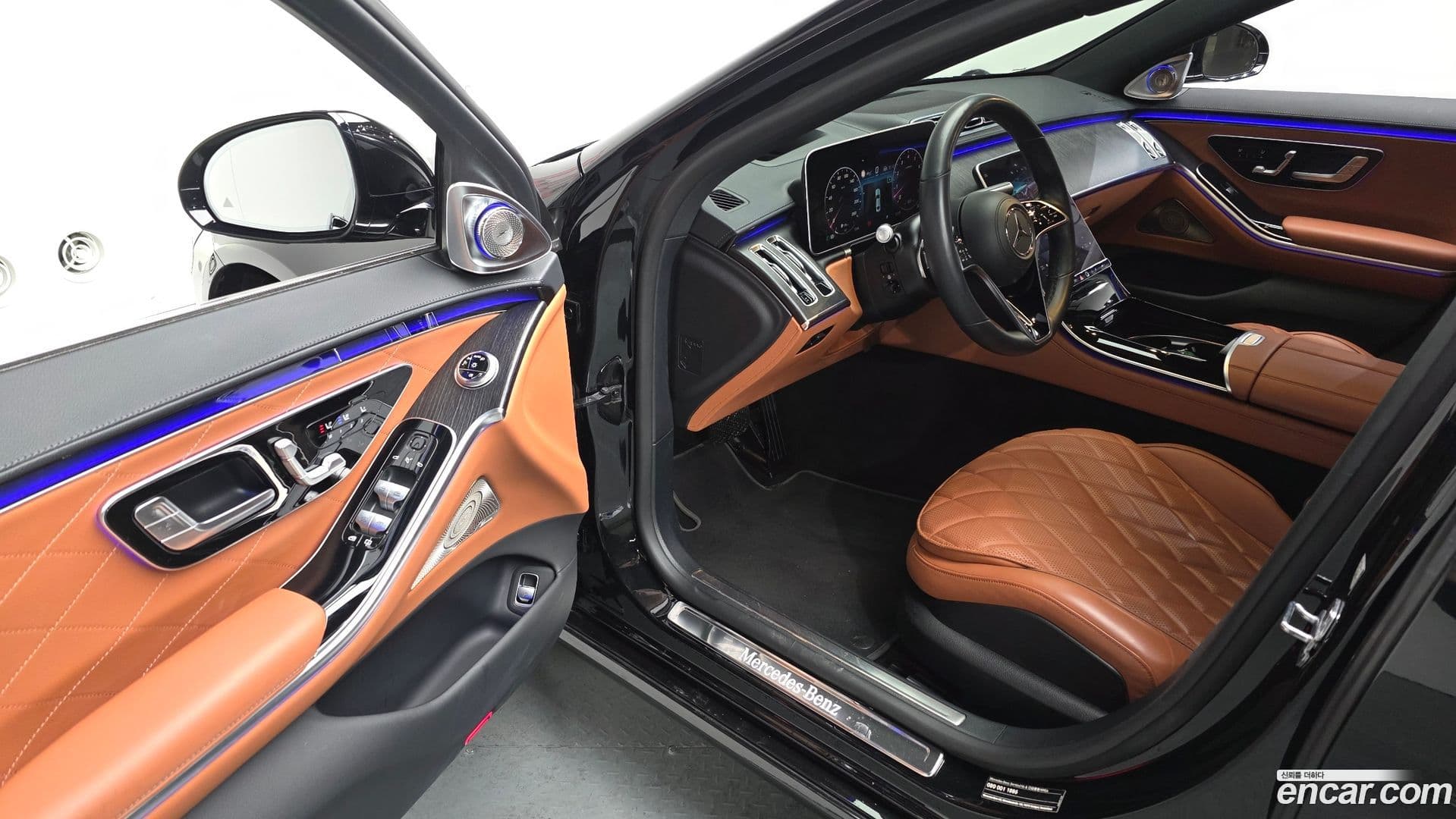 Main__Slider__Photo:S-Class Mercedes-Benz 2022.2-11