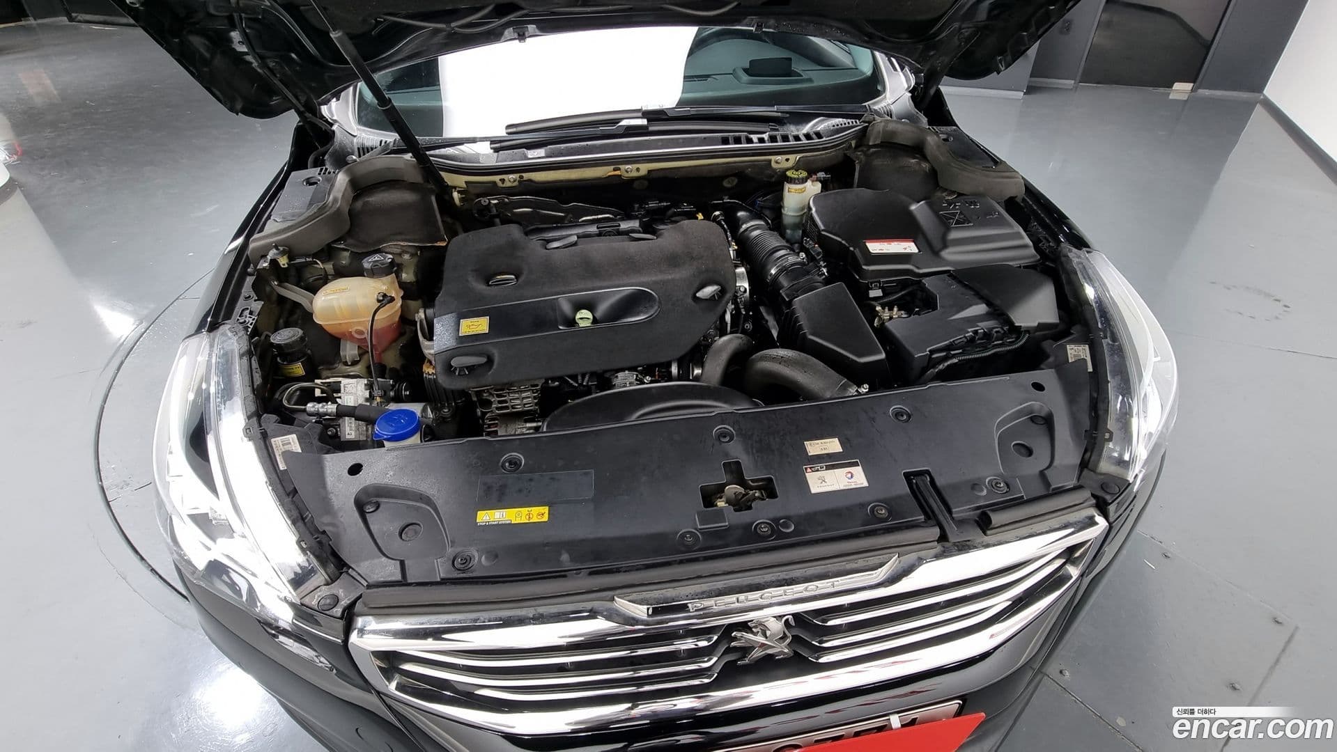 Main__Slider__Photo:508 Peugeot 2016.2-5