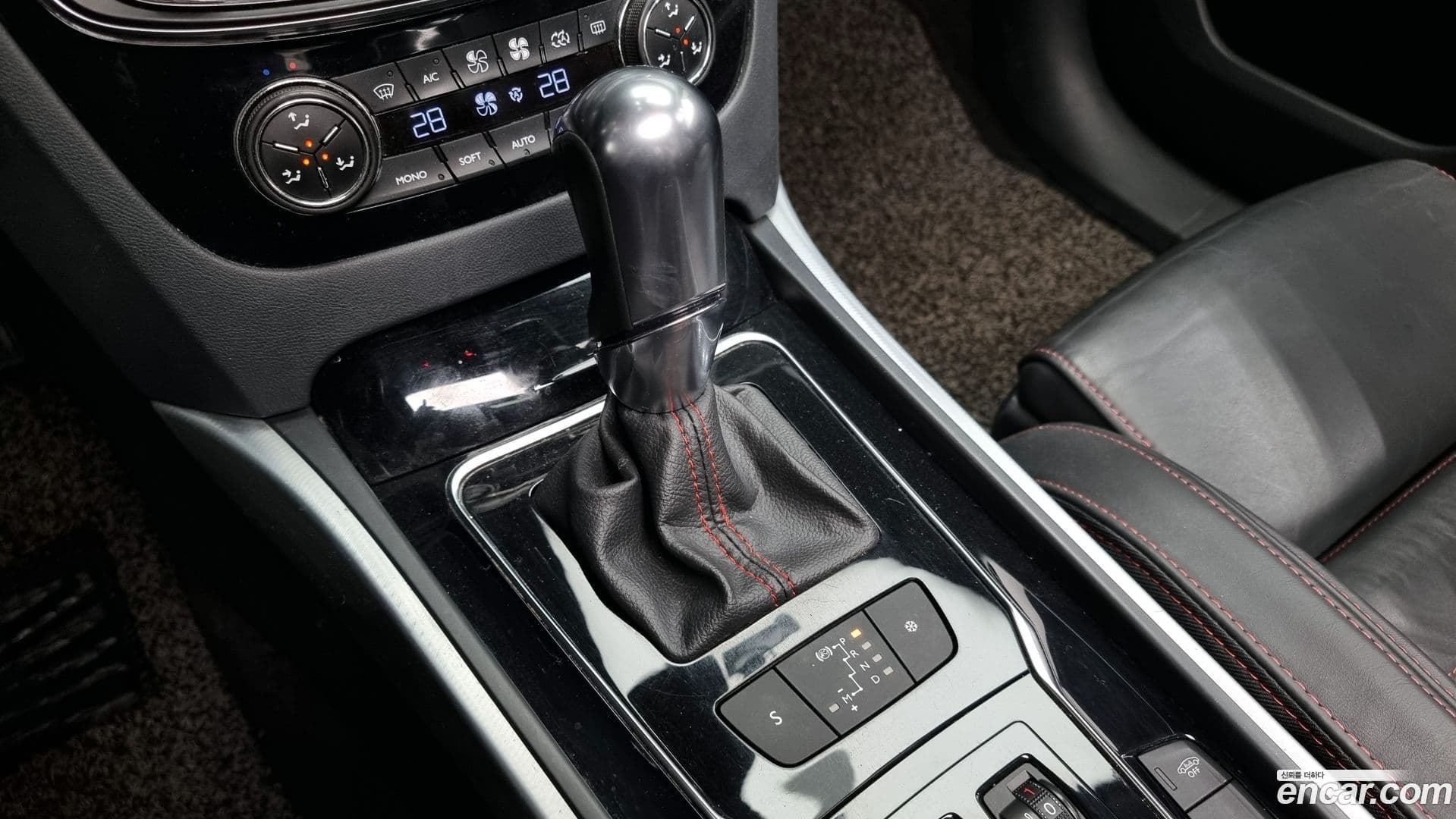 Main__Slider__Photo:508 Peugeot 2016.2-8