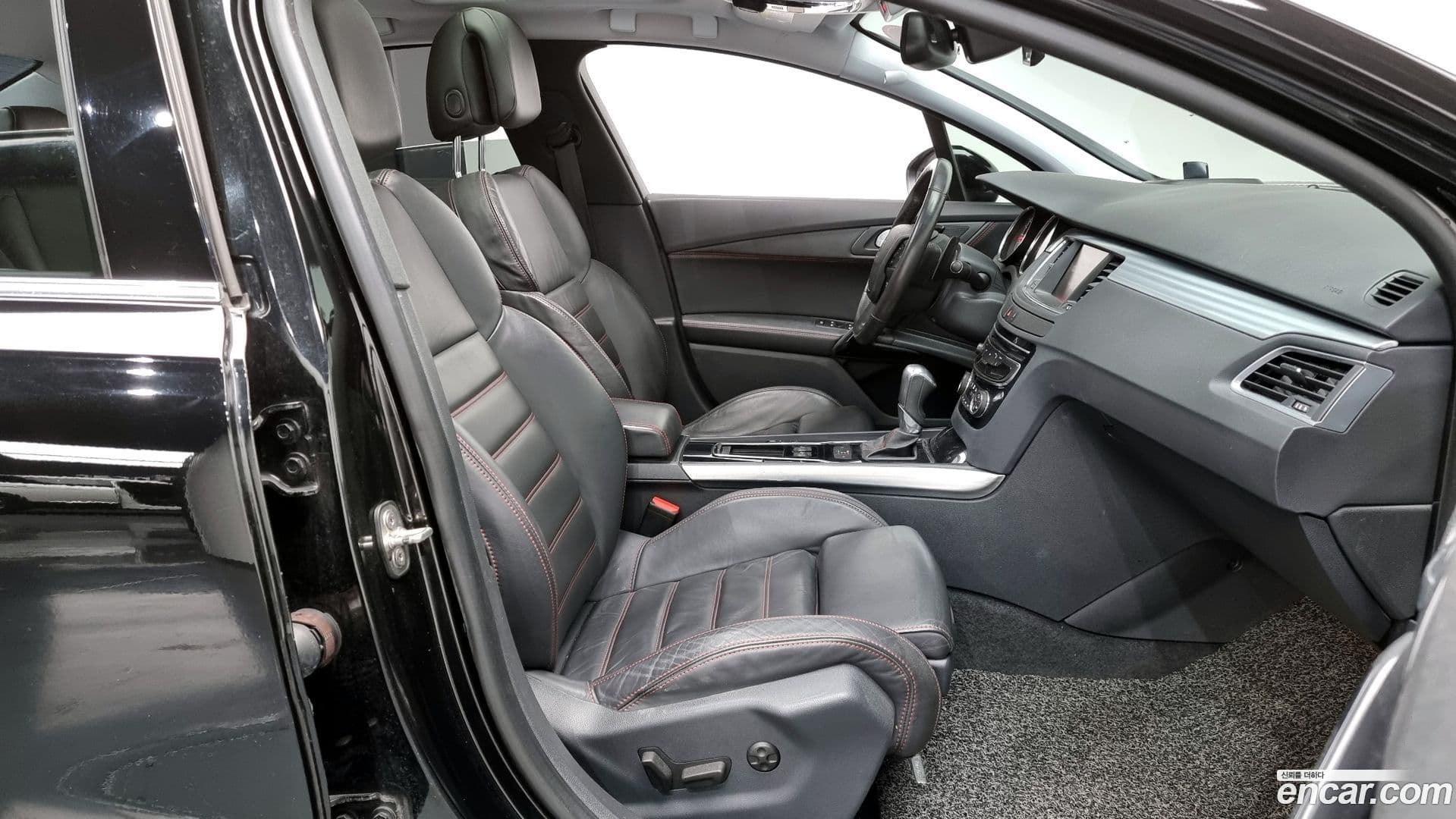 Main__Slider__Photo:508 Peugeot 2016.2-10