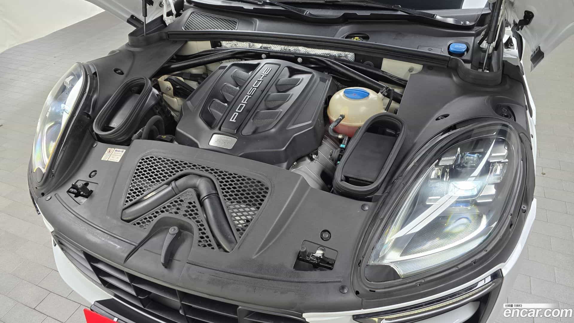 Macan Porsche 2016.4-INNER-006