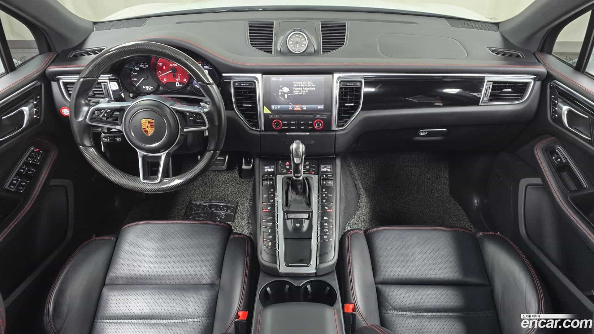 Macan Porsche 2016.4-INNER-007