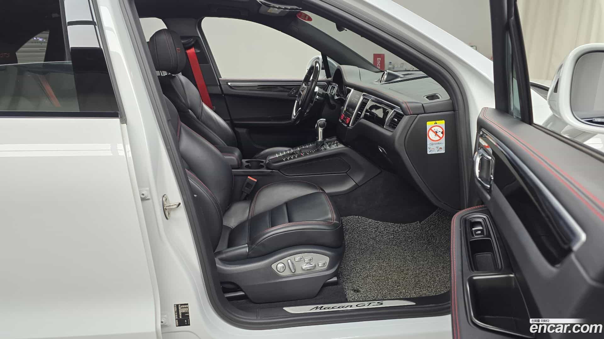 Macan Porsche 2016.4-OPTION-015