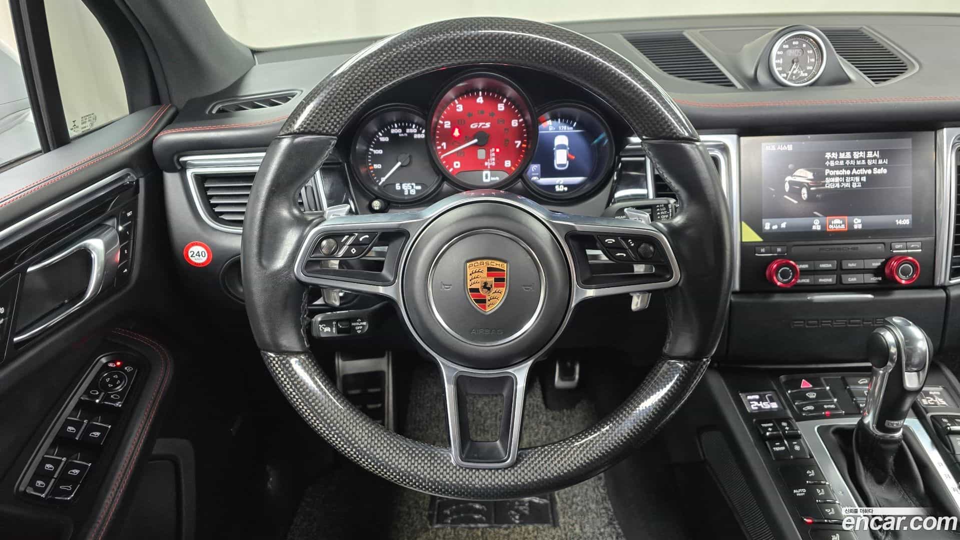 Macan Porsche 2016.4-OPTION-017