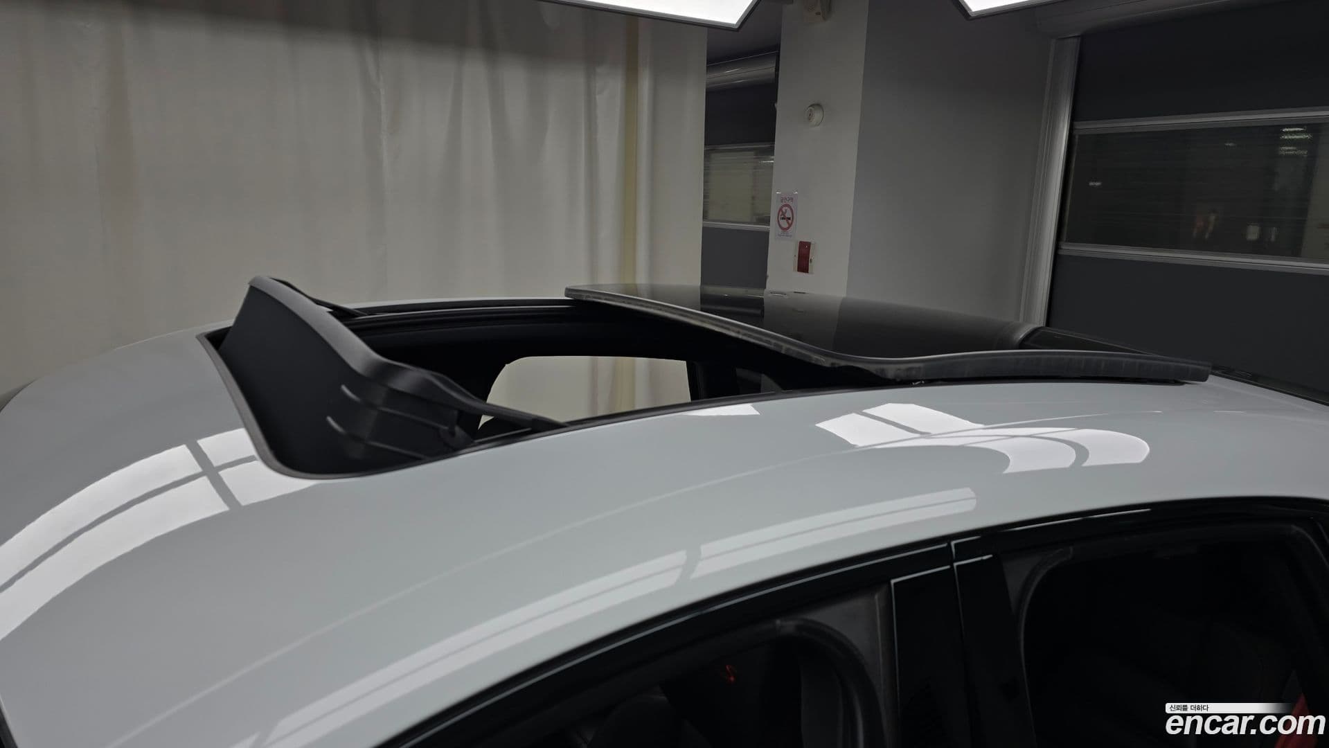 Main__Slider__Photo:Macan Porsche 2016.4-18