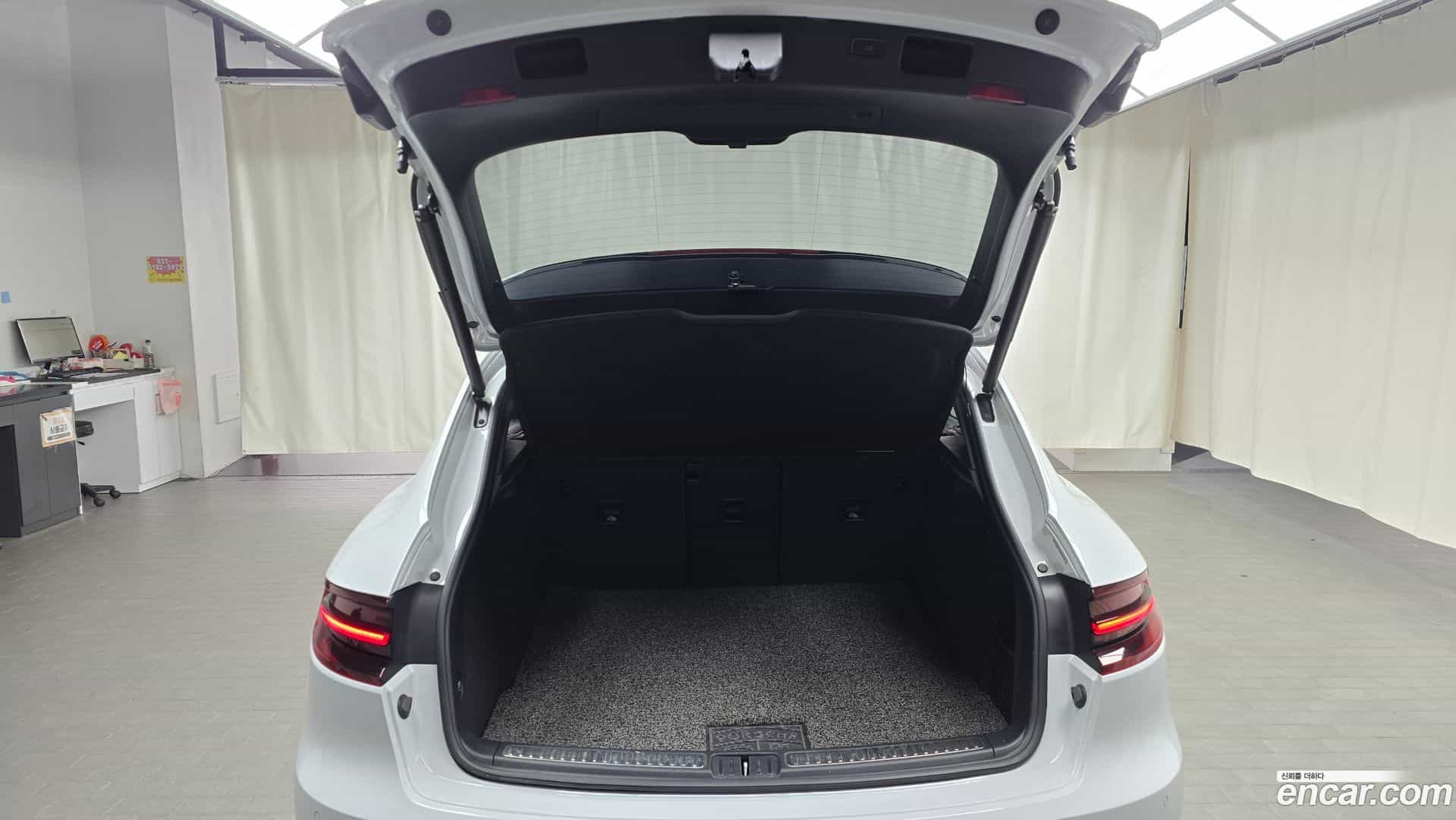 Macan Porsche 2016.4-OPTION-024