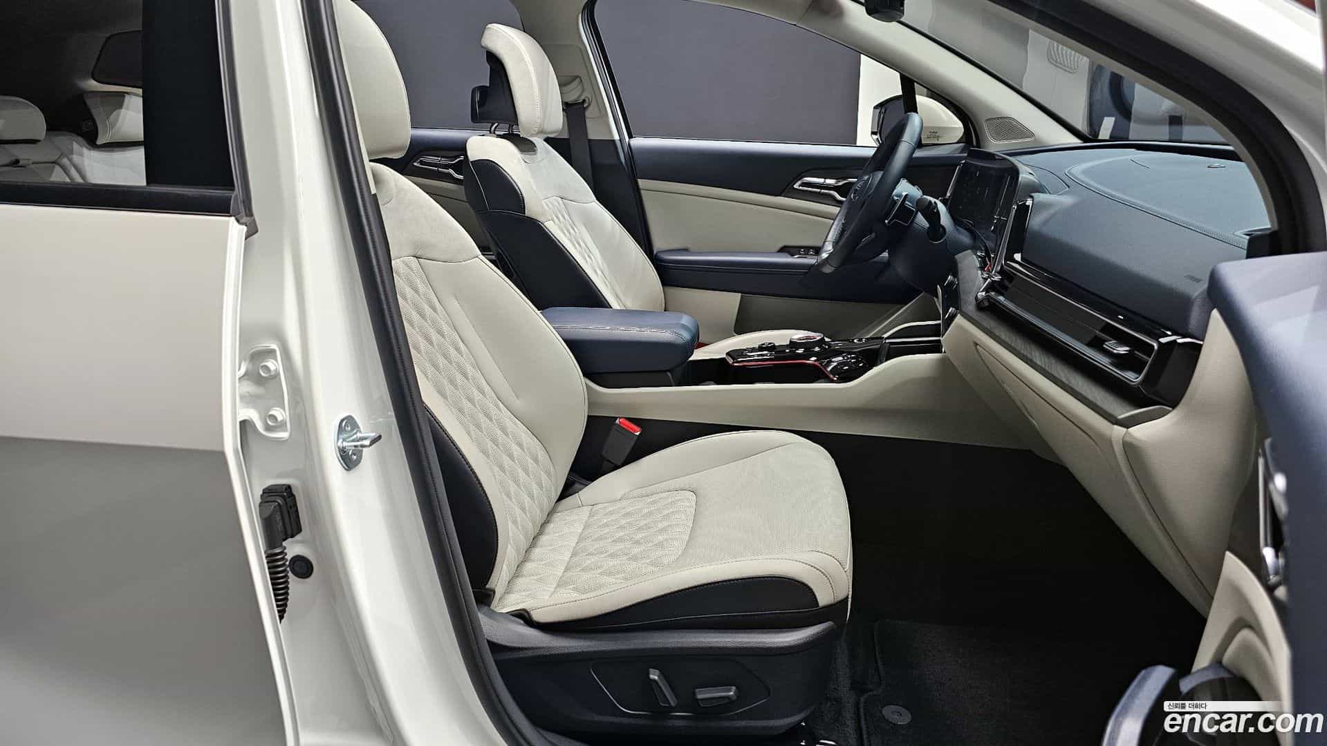 Sportage Kia 2023.4-INNER-010