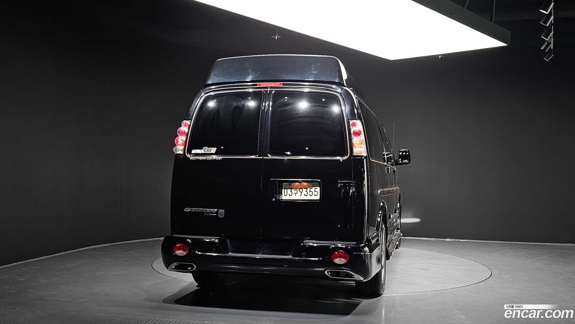 Express Van Chevrolet 2014.11-OUTER-004