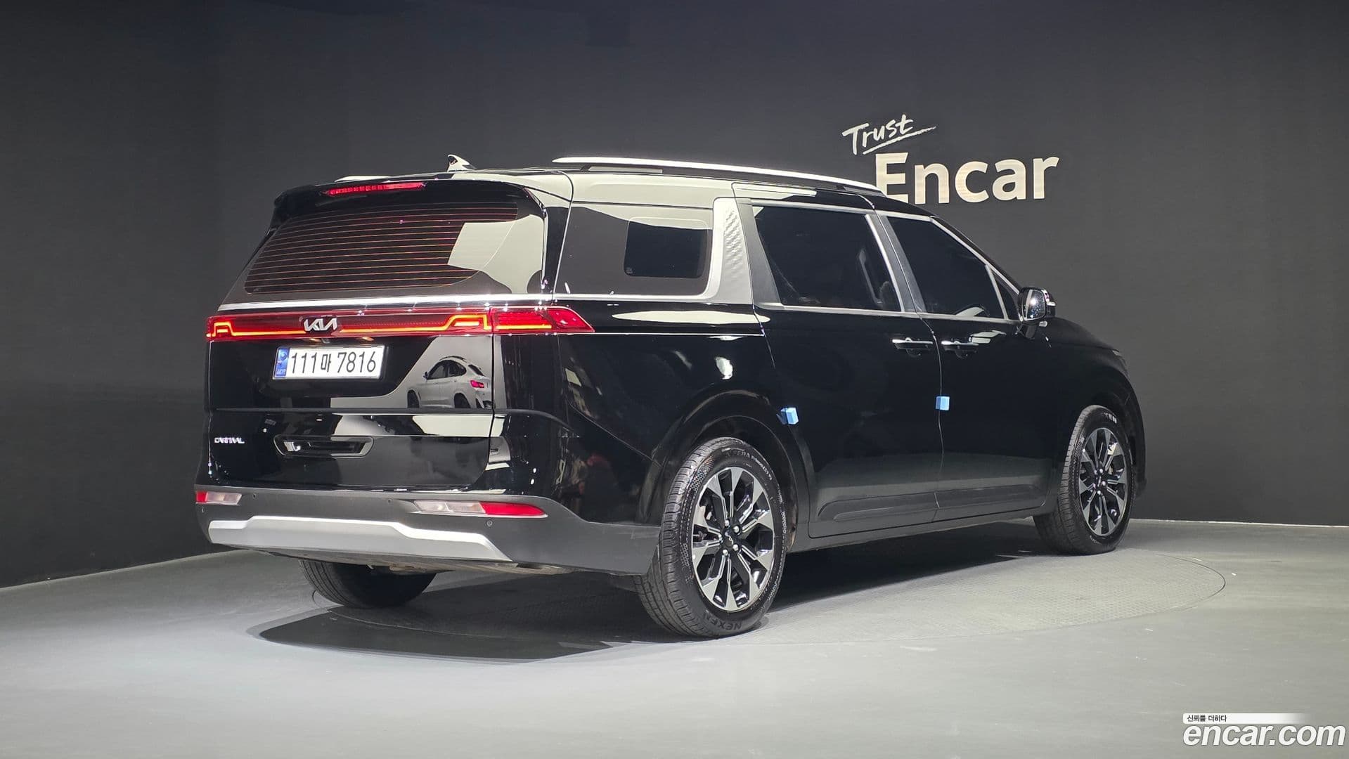 Main__Slider__Photo:Canival Kia 2022.8-1