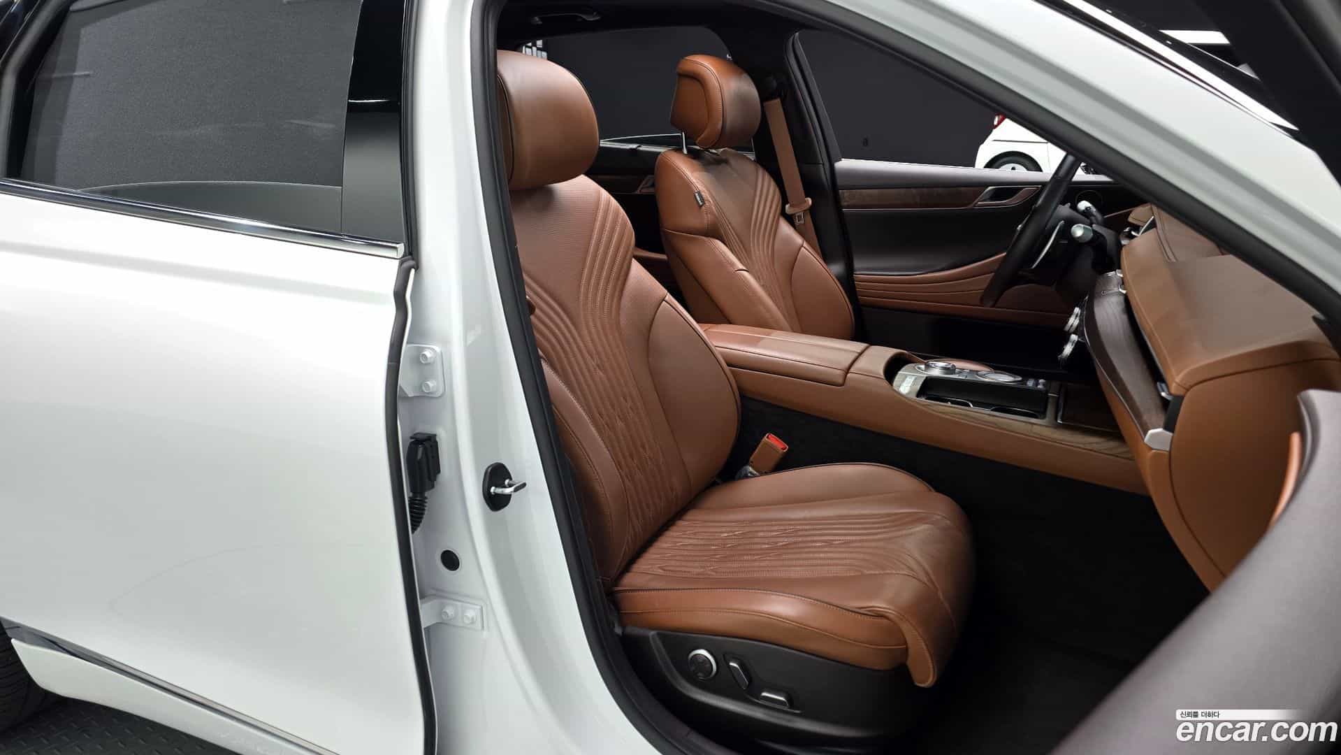 G80 Genesis 2021.11-INNER-010