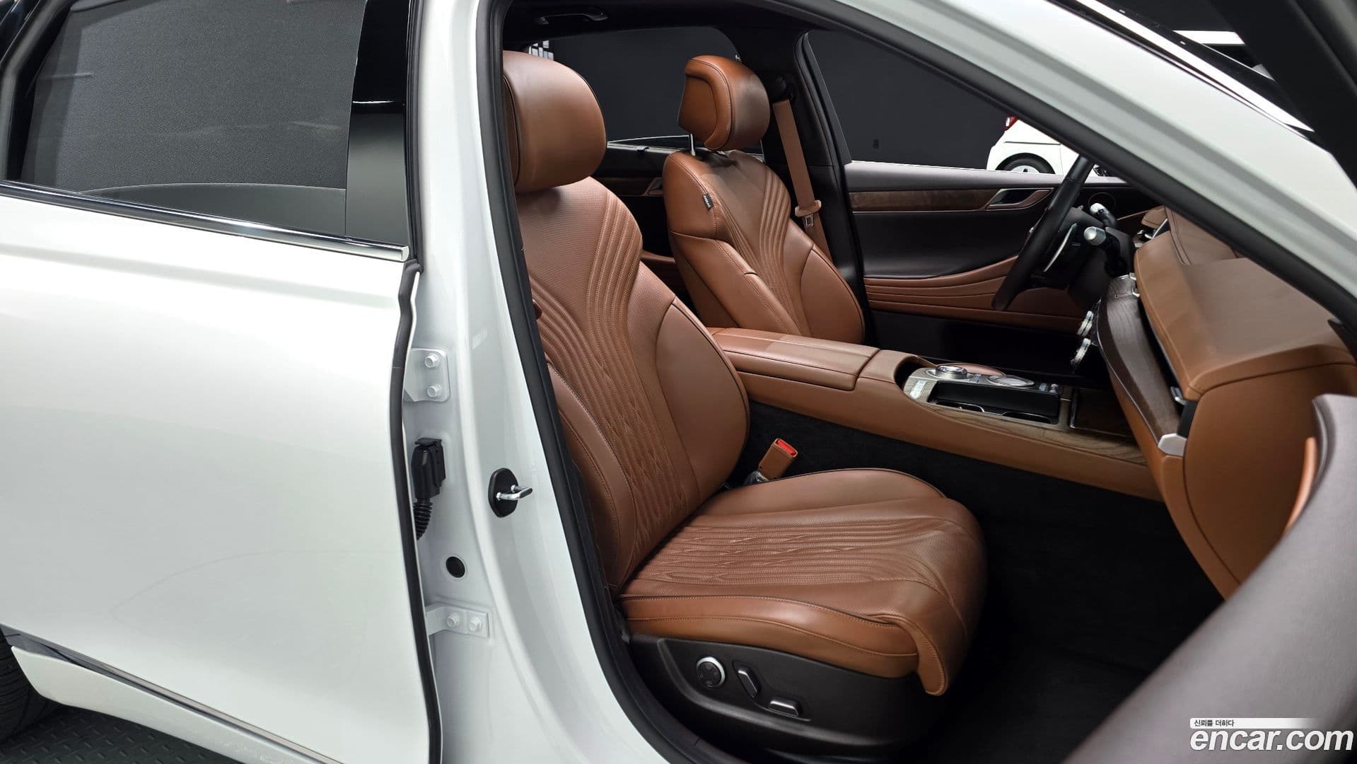 Main__Slider__Photo:G80 Genesis 2021.11-9