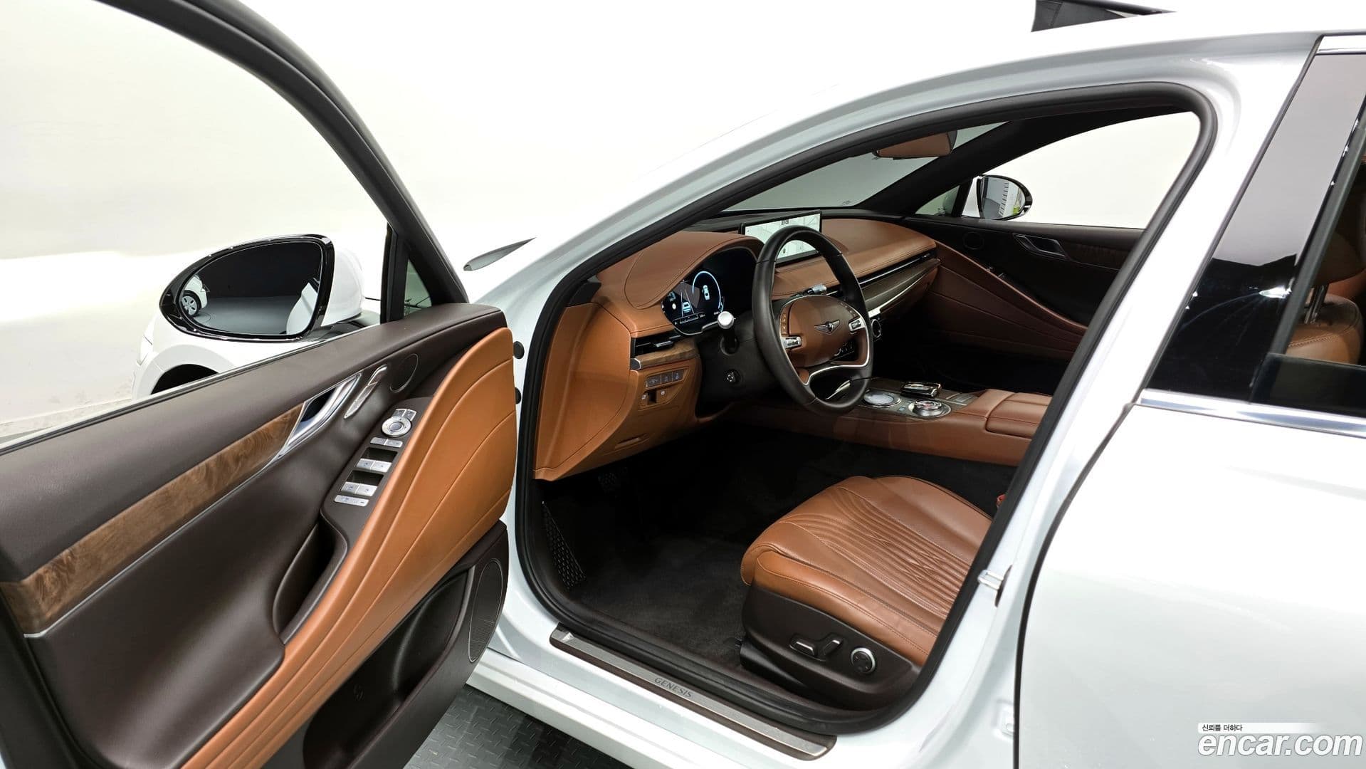 Main__Slider__Photo:G80 Genesis 2021.11-10