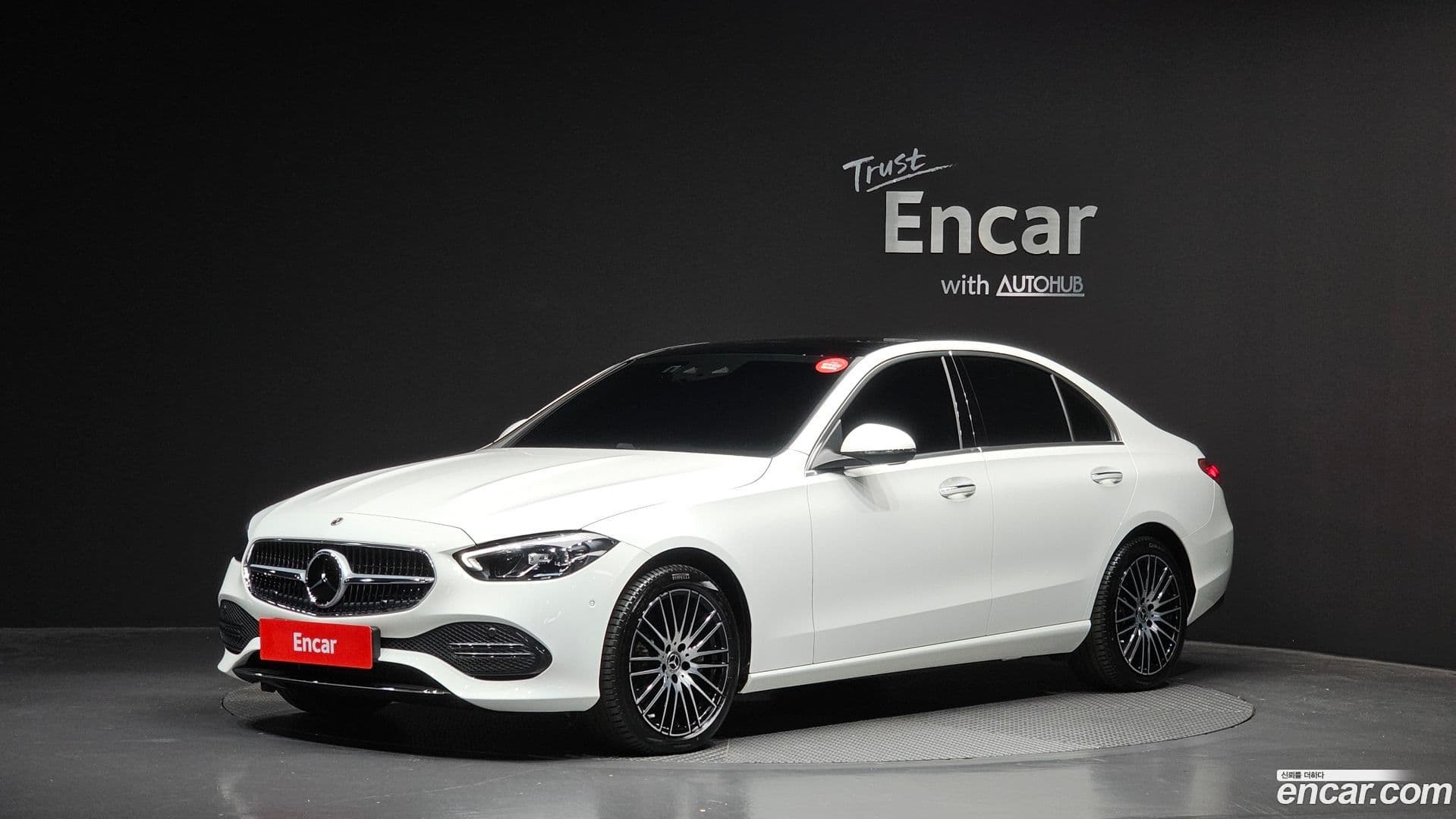 Main__Slider__Photo:C-Class Mercedes-Benz 2025.3-0