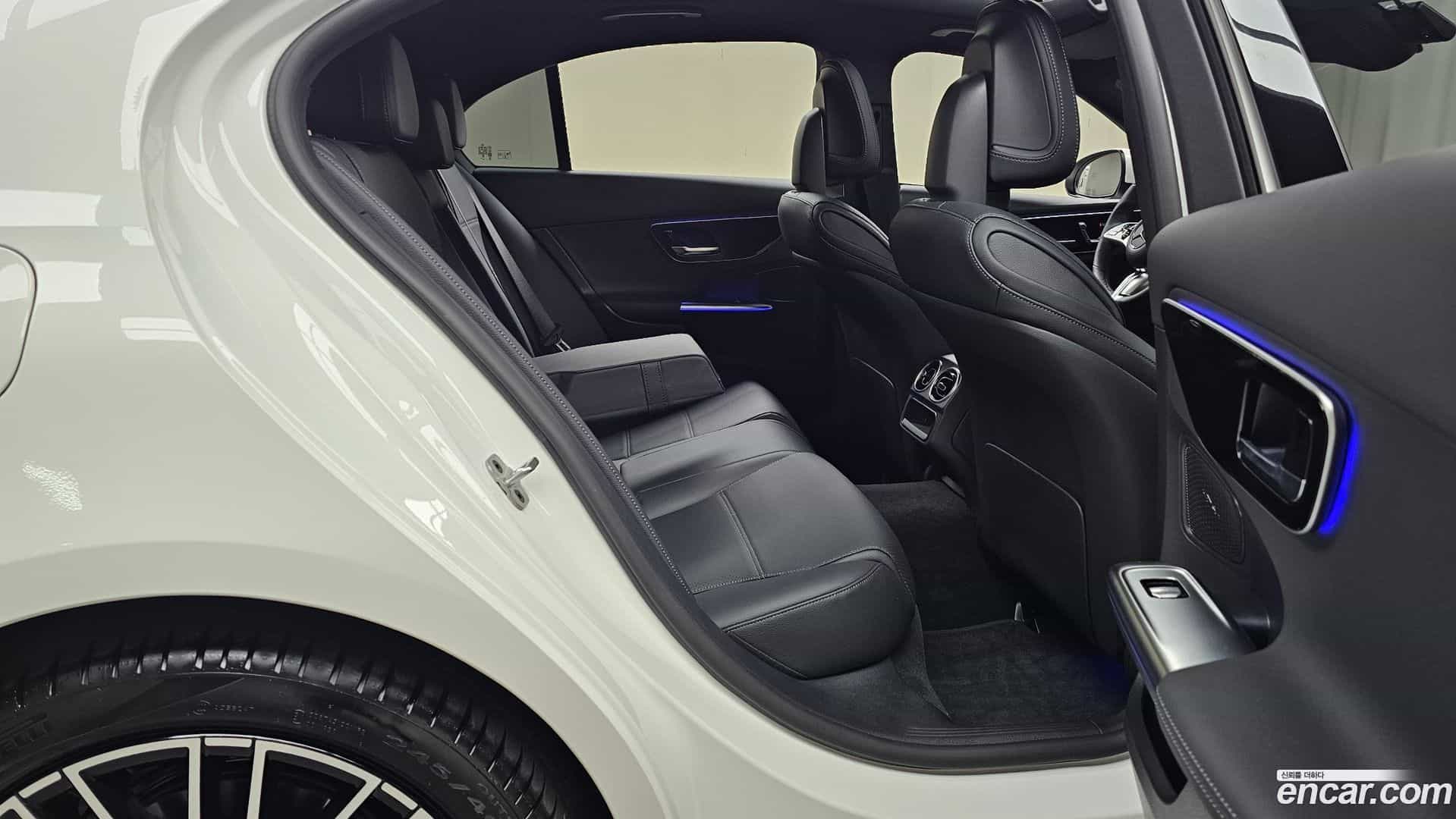 C-Class Mercedes-Benz 2025.3-OPTION-016