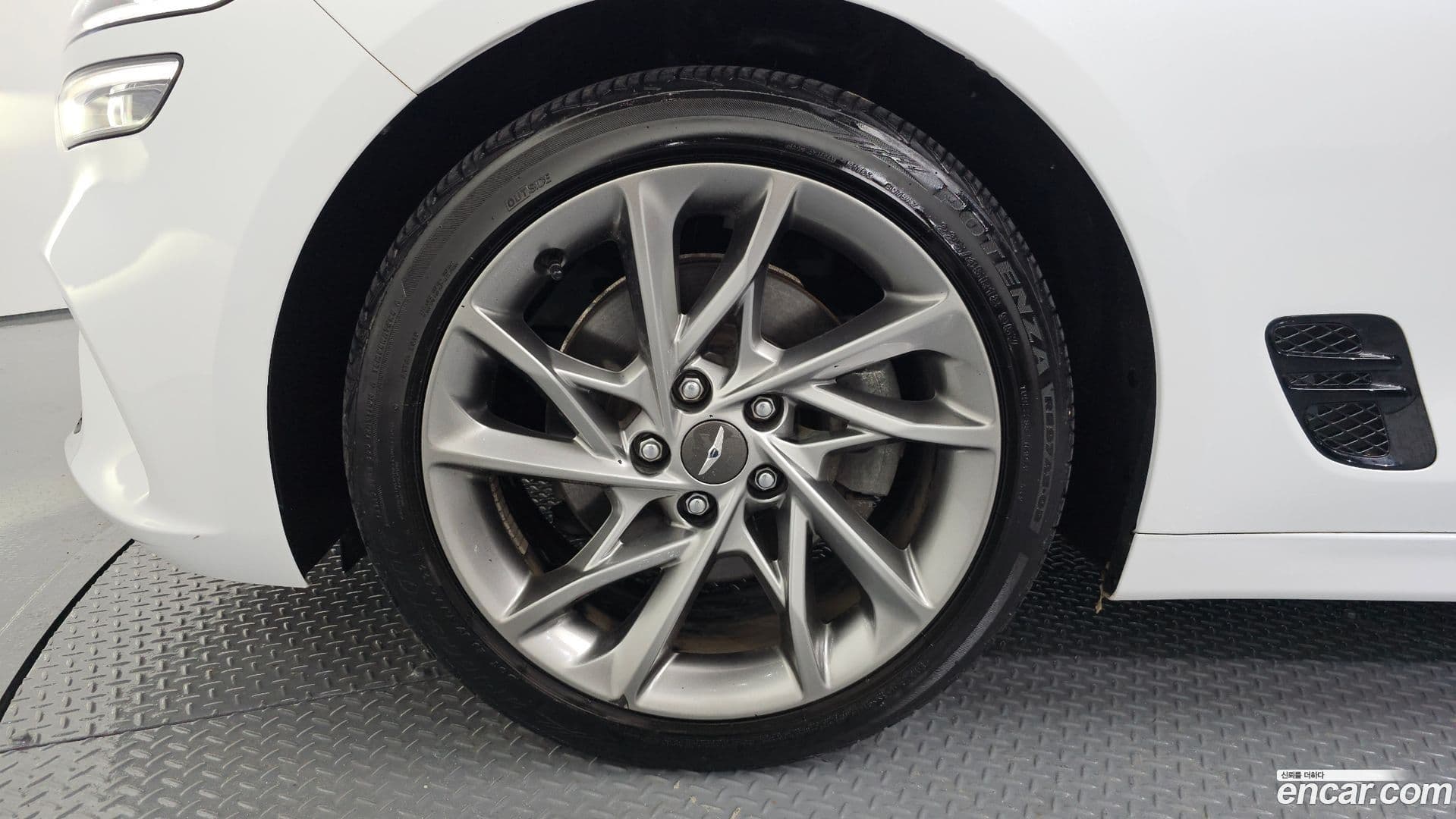 Main__Slider__Photo:G70 Genesis 2022.6-4