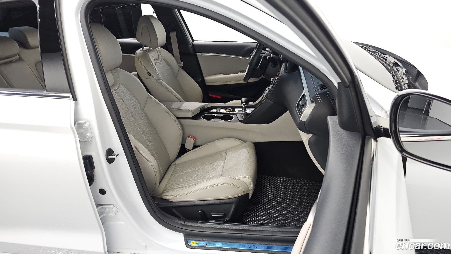 Main__Slider__Photo:G70 Genesis 2022.6-11