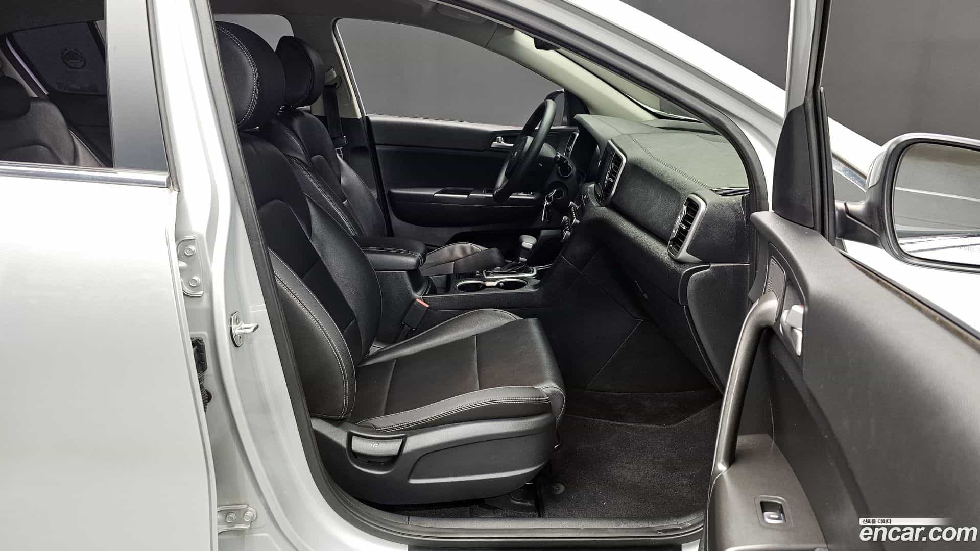 Sportage Kia 2016.8-OPTION-015