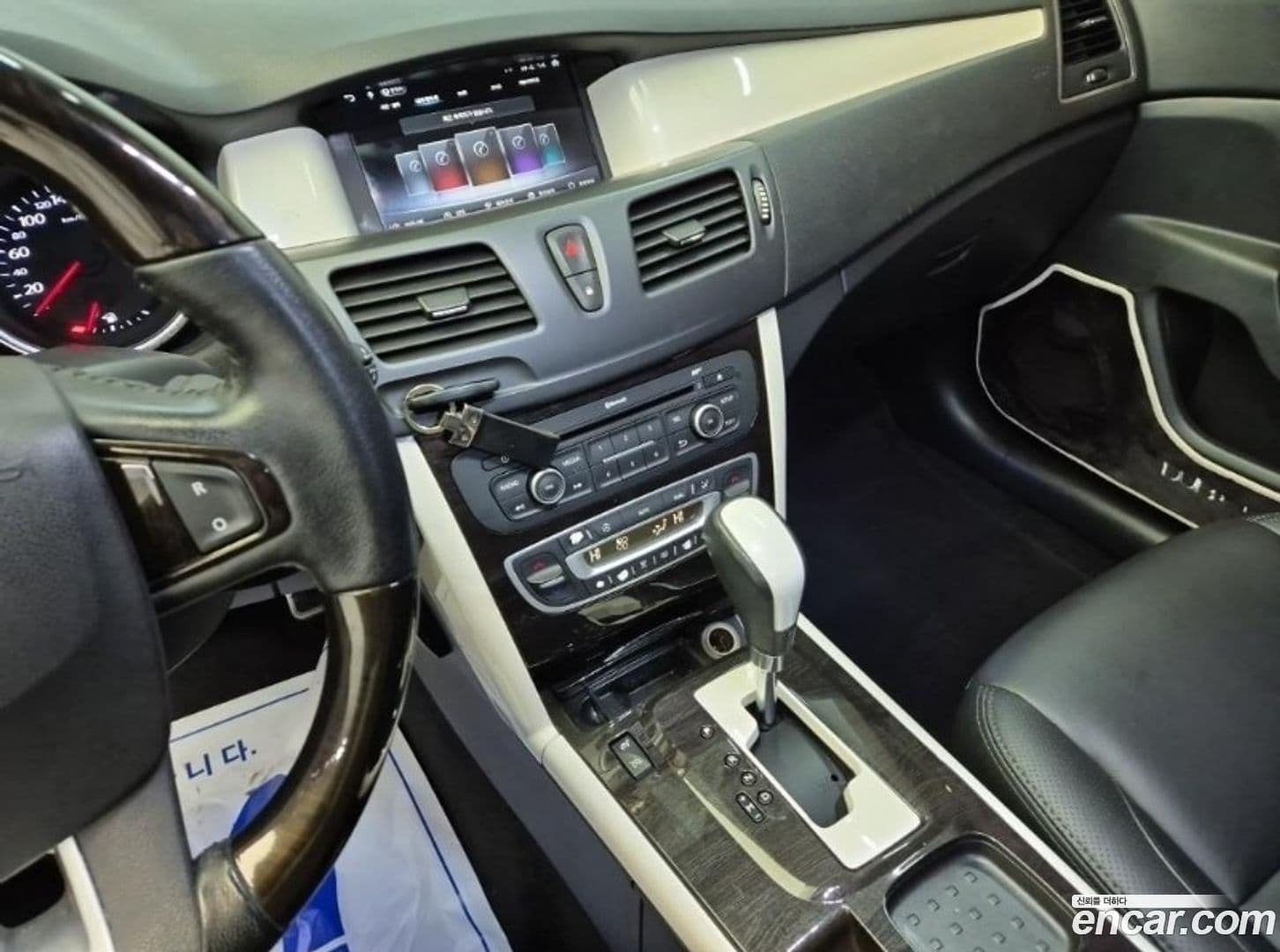 Main__Slider__Photo:SM5 Renault-KoreaSamsung 2015.5-9