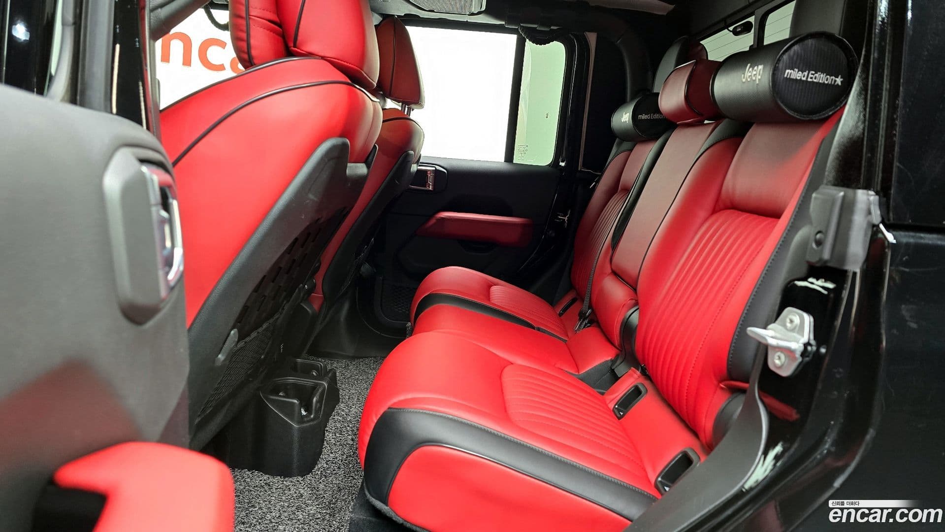 Main__Slider__Photo:Gladiator Jeep 2021.6-11