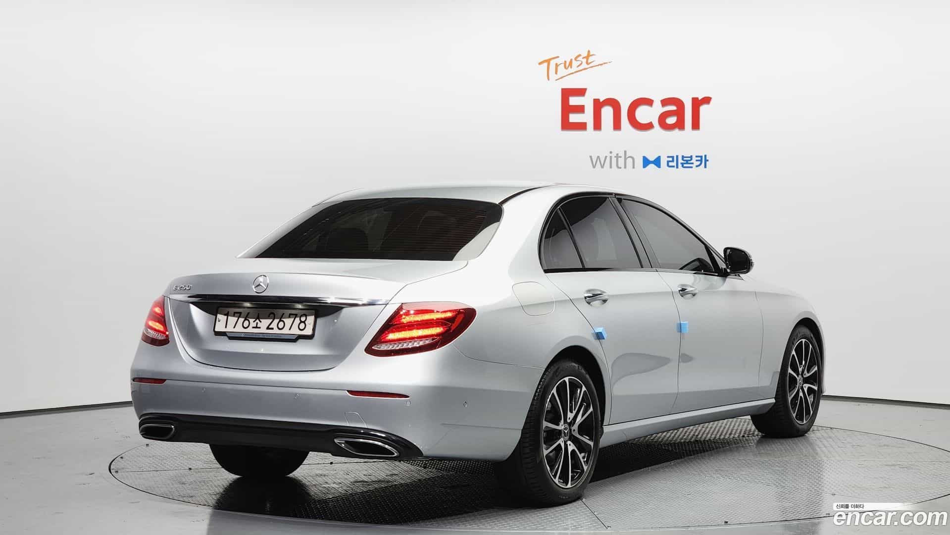 E-Class Mercedes-Benz 2020.8-OUTER-002