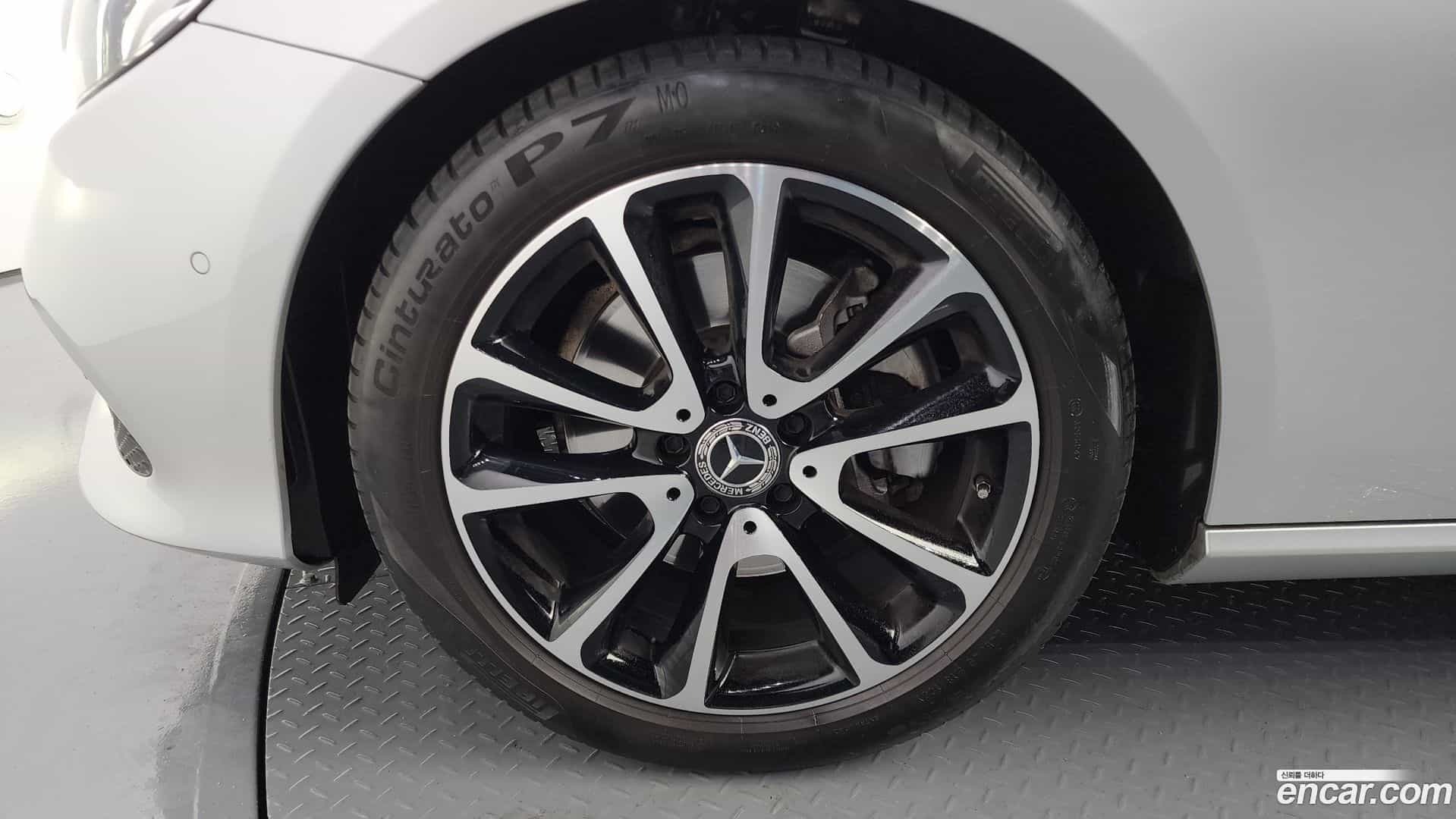 E-Class Mercedes-Benz 2020.8-OUTER-005