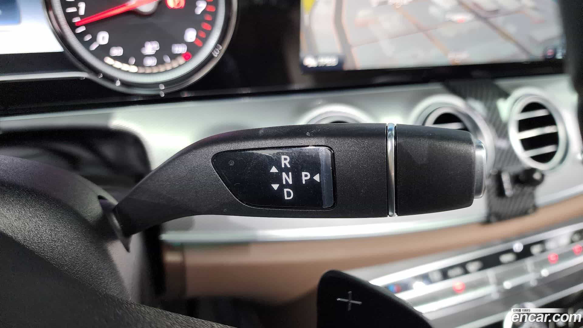 E-Class Mercedes-Benz 2020.8-INNER-009