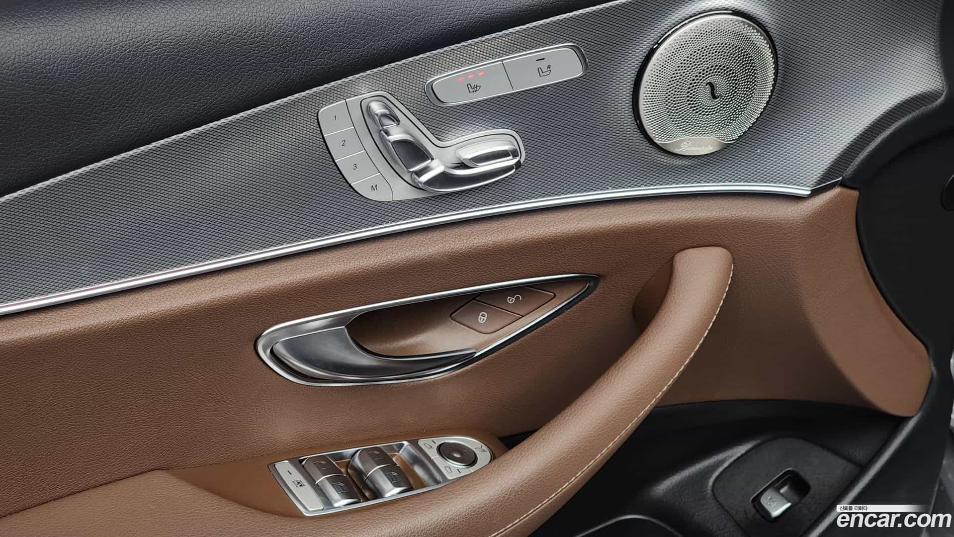 E-Class Mercedes-Benz 2020.8-OPTION-017