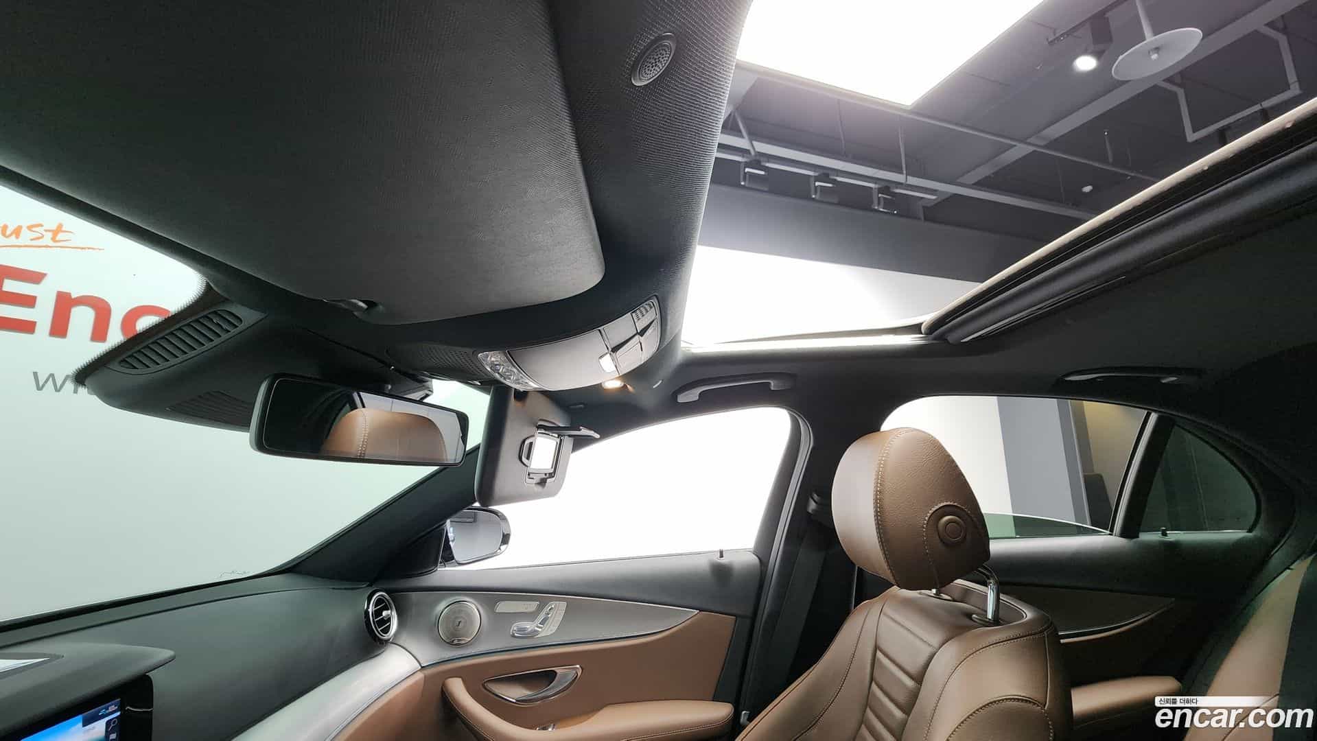 E-Class Mercedes-Benz 2020.8-OPTION-022