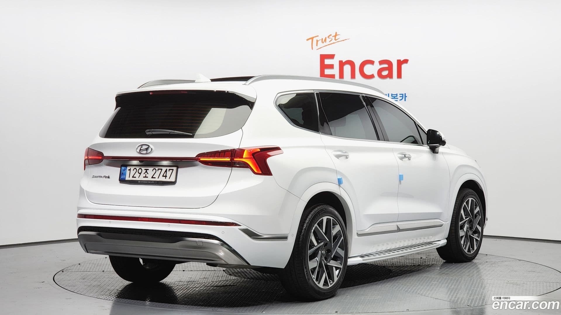 Main__Slider__Photo:Santafe Hyundai 2021.10-1