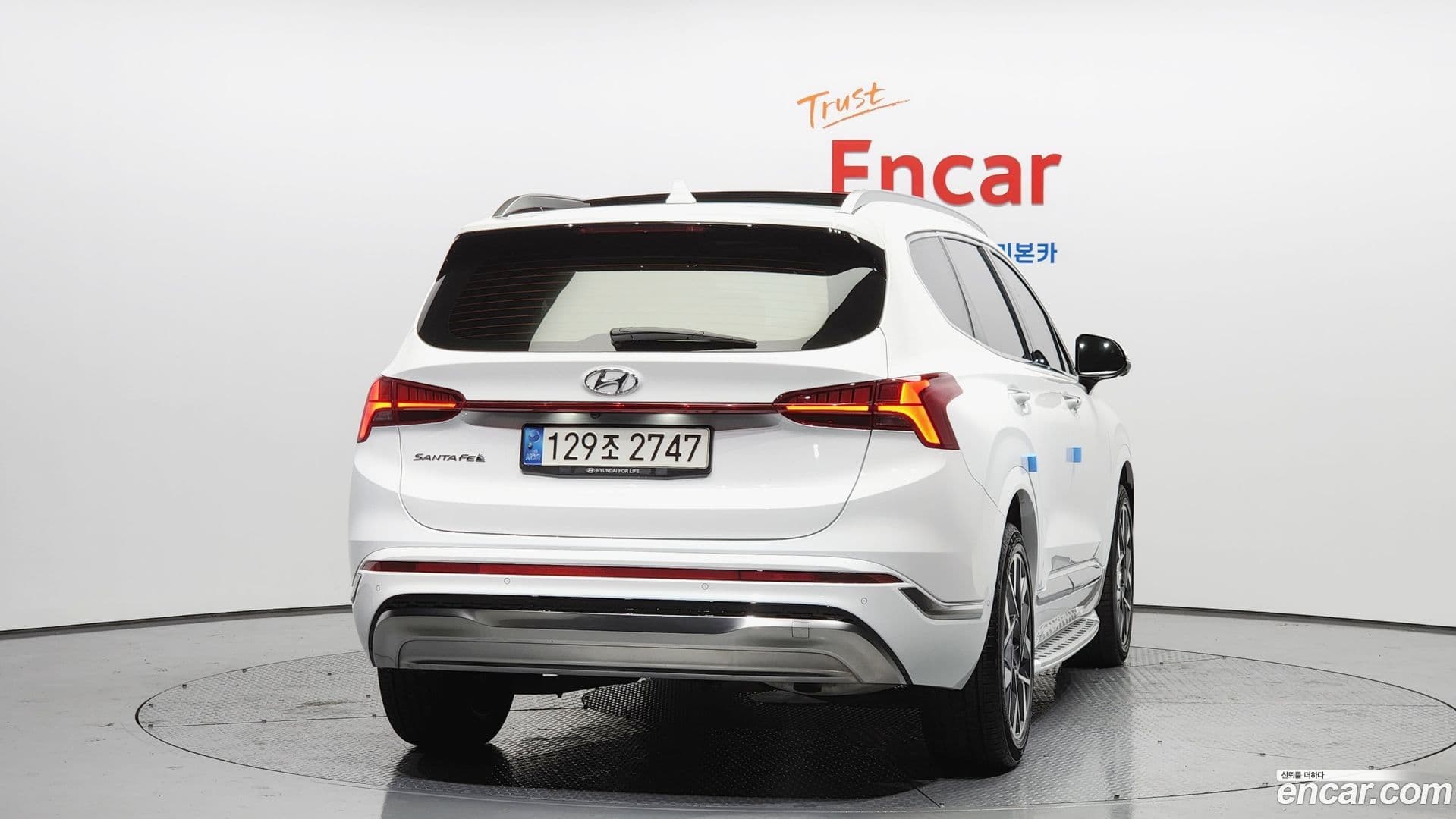 Main__Slider__Photo:Santafe Hyundai 2021.10-3