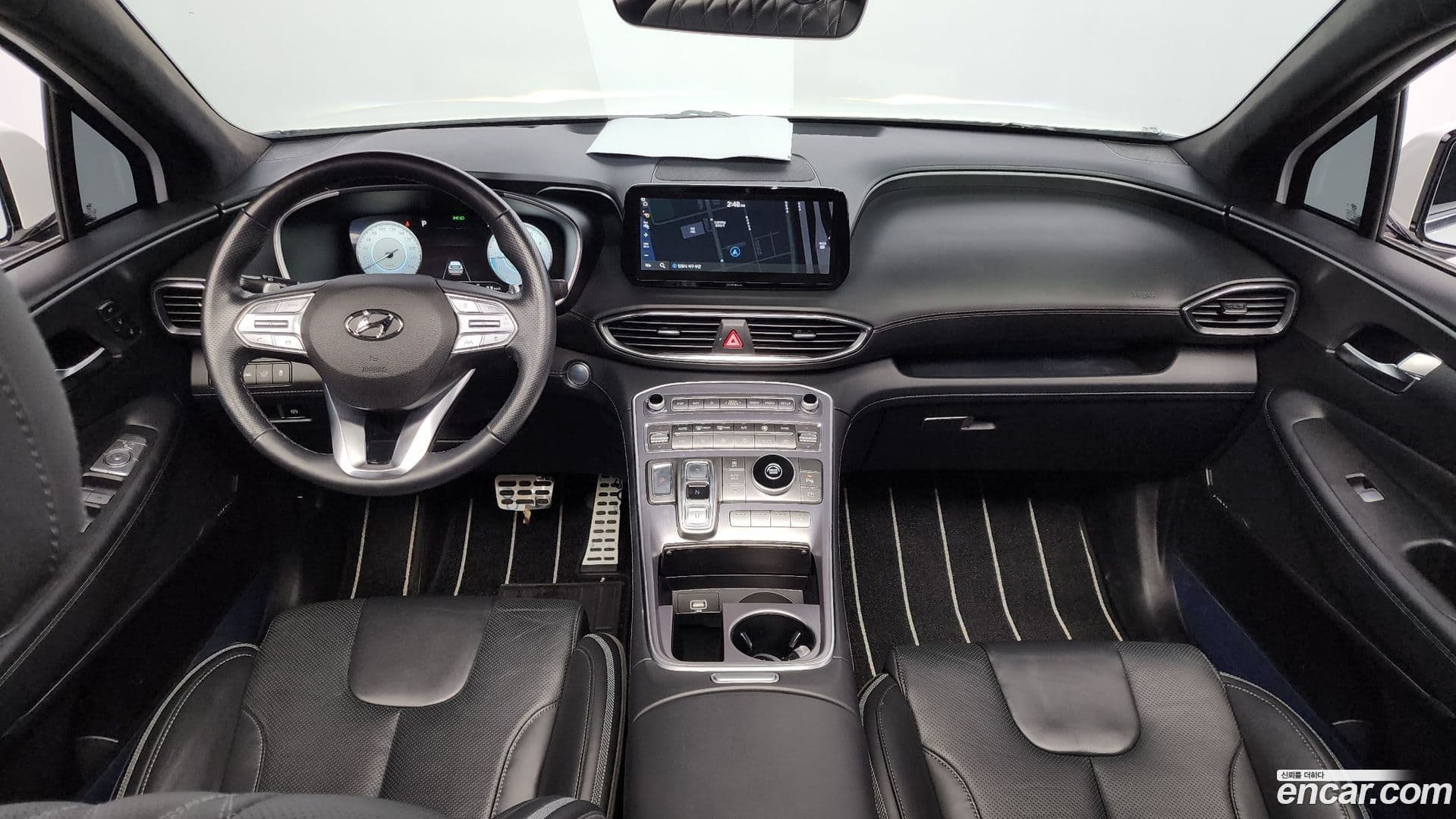 Main__Slider__Photo:Santafe Hyundai 2021.10-6