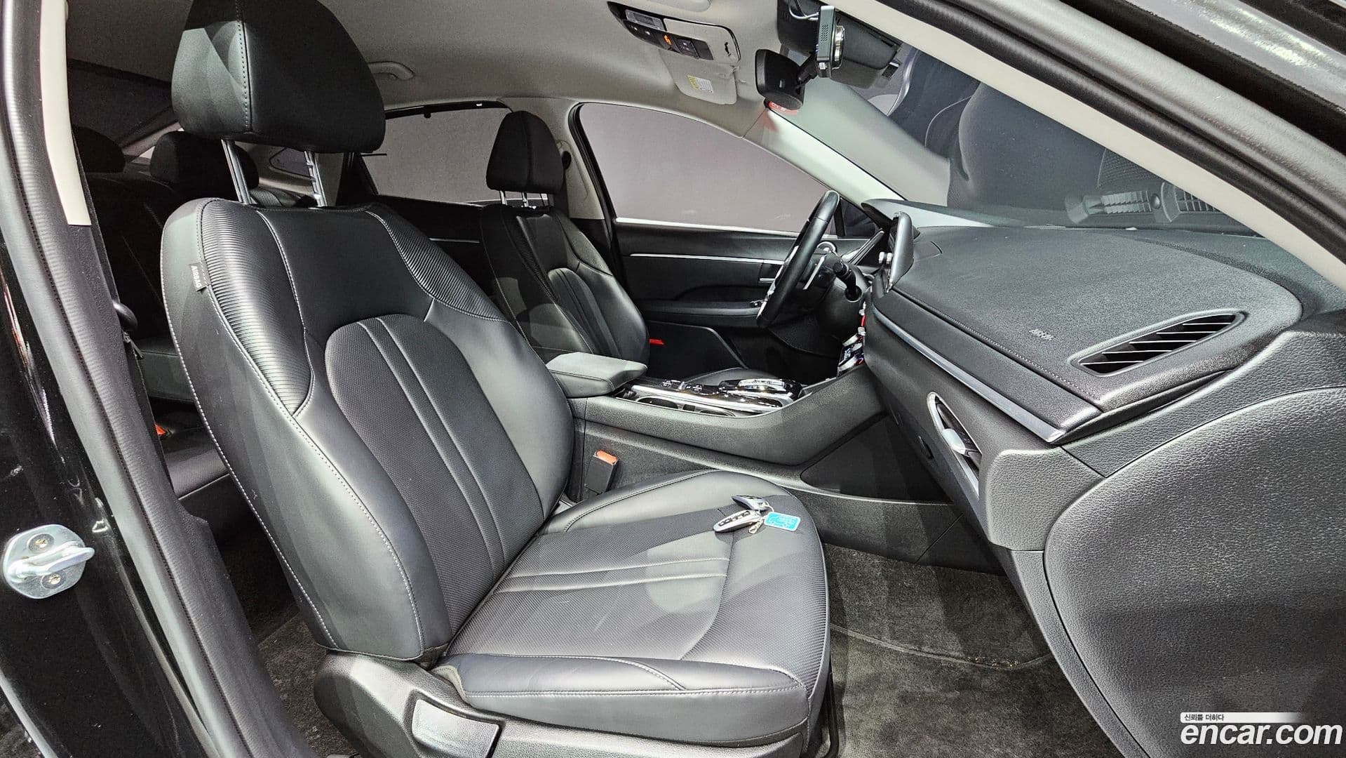 Main__Slider__Photo:Sonata Hyundai 2020.2-9