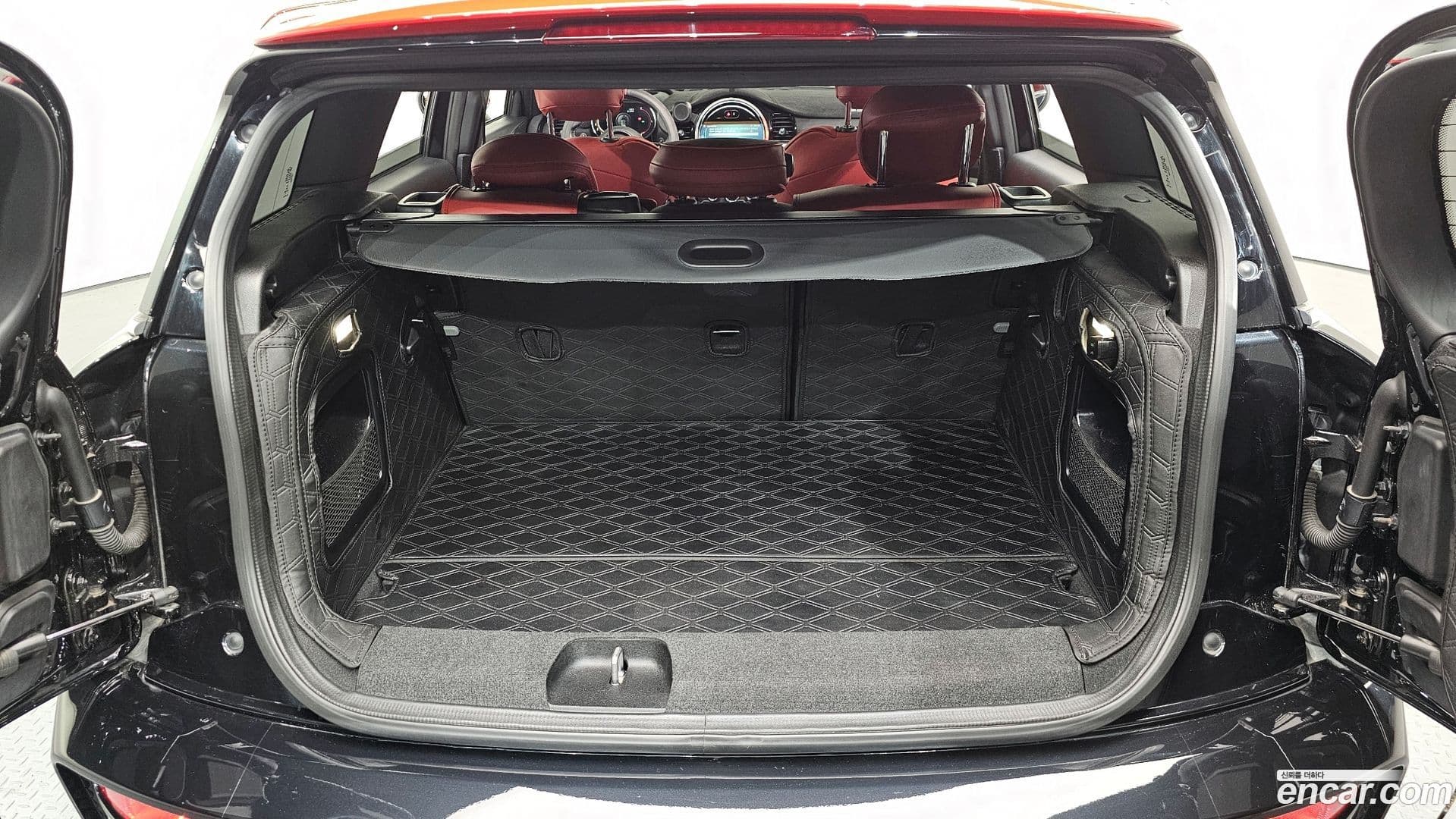 Main__Slider__Photo:Clubman Mini 2022.10-19