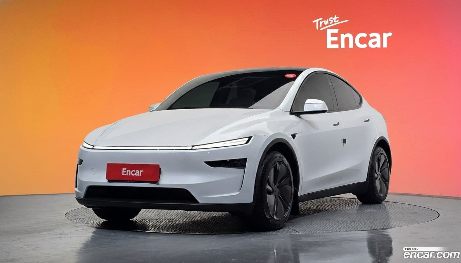 Main__Slider__Photo:Model Y Tesla 2025.8-0