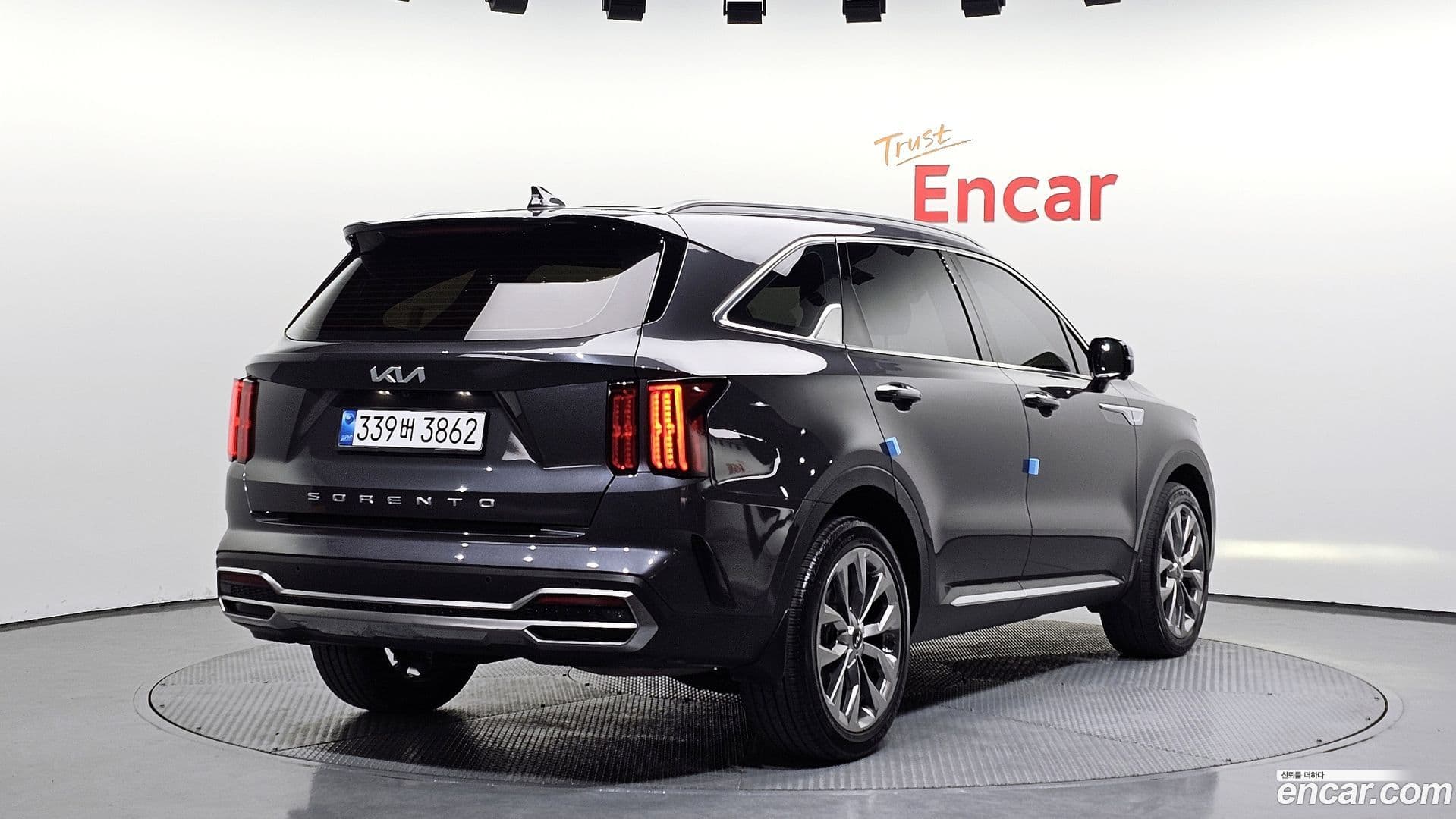 Main__Slider__Photo:Sorento Kia 2021.7-1