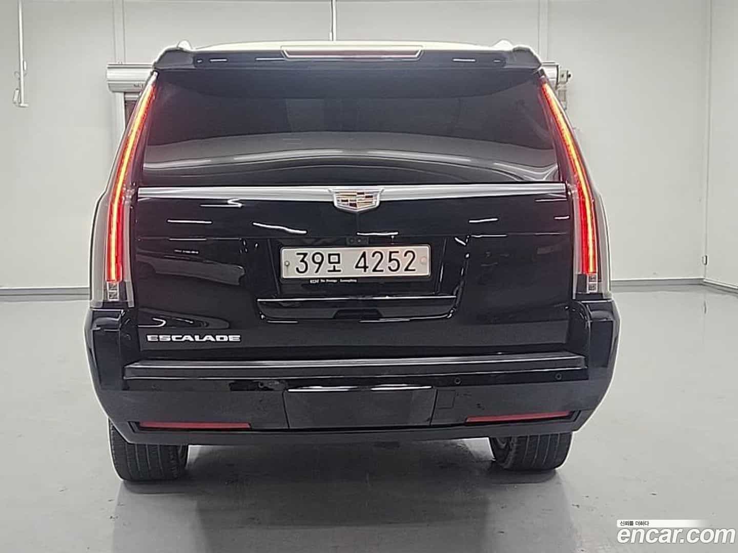 Escalade Cadillac 2018.11-OUTER-004