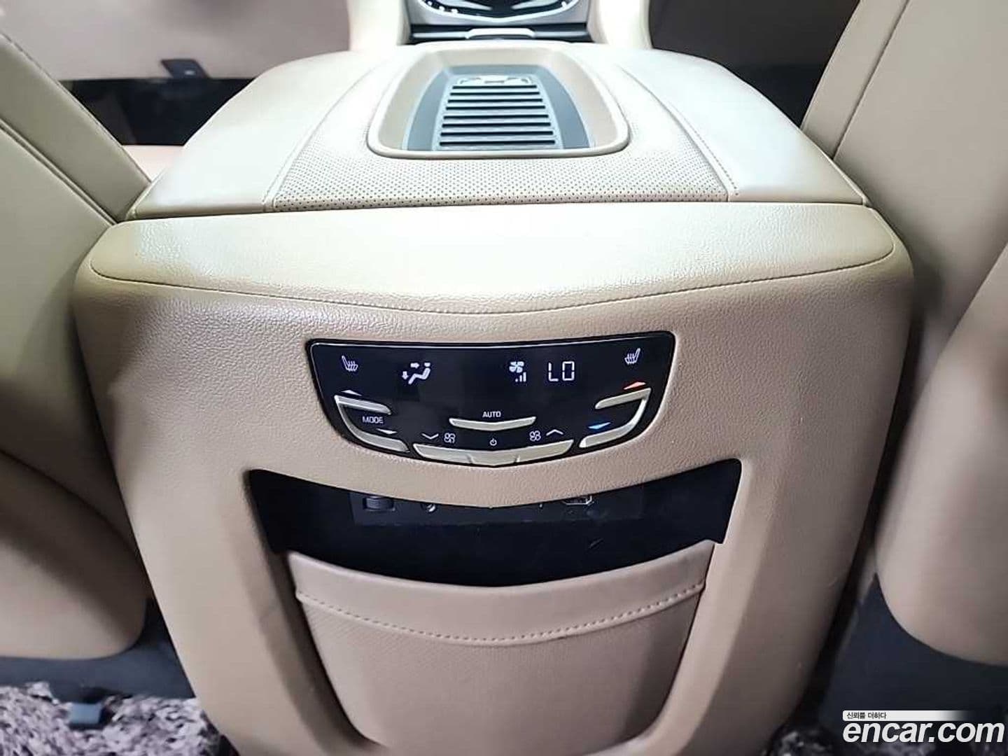 Main__Slider__Photo:Escalade Cadillac 2018.11-12