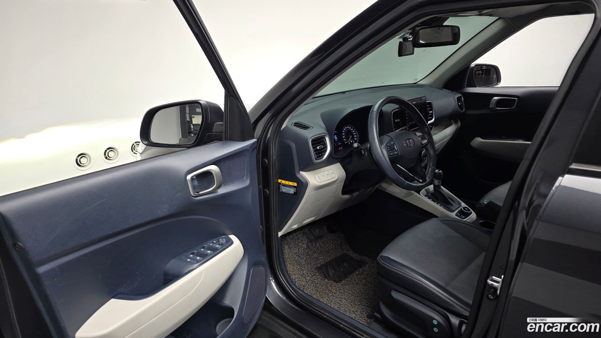 Main__Slider__Photo:Venue Hyundai 2019.11-11