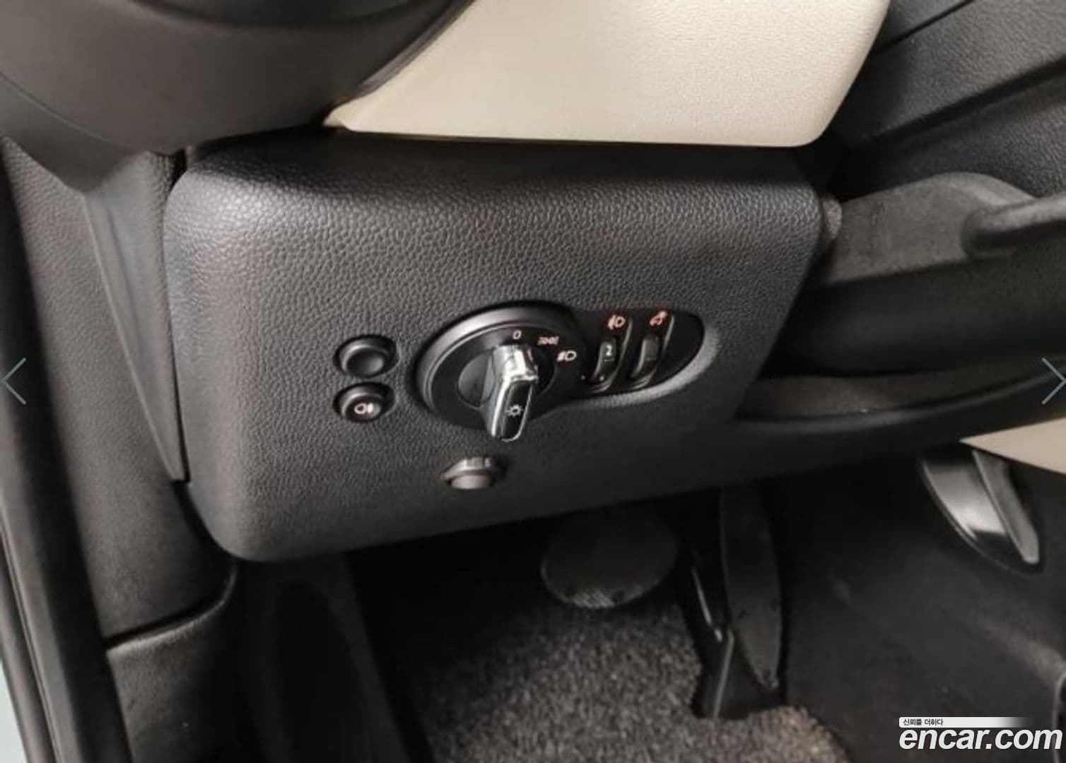 Main__Slider__Photo:Cooper Mini 2018.2-8