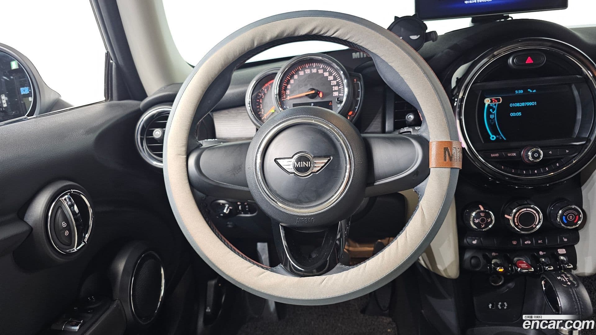 Main__Slider__Photo:Cooper Mini 2018.2-13