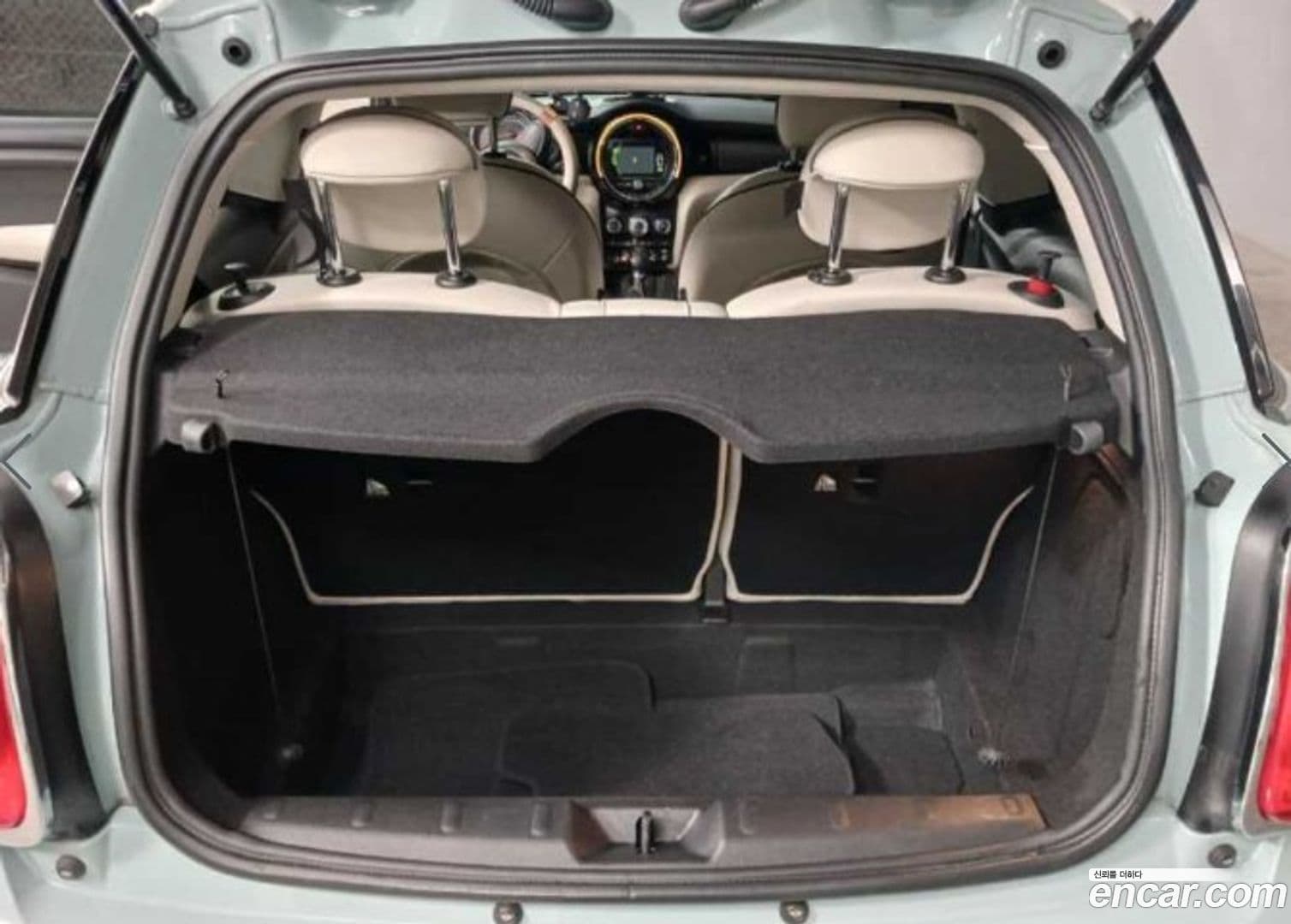 Main__Slider__Photo:Cooper Mini 2018.2-17