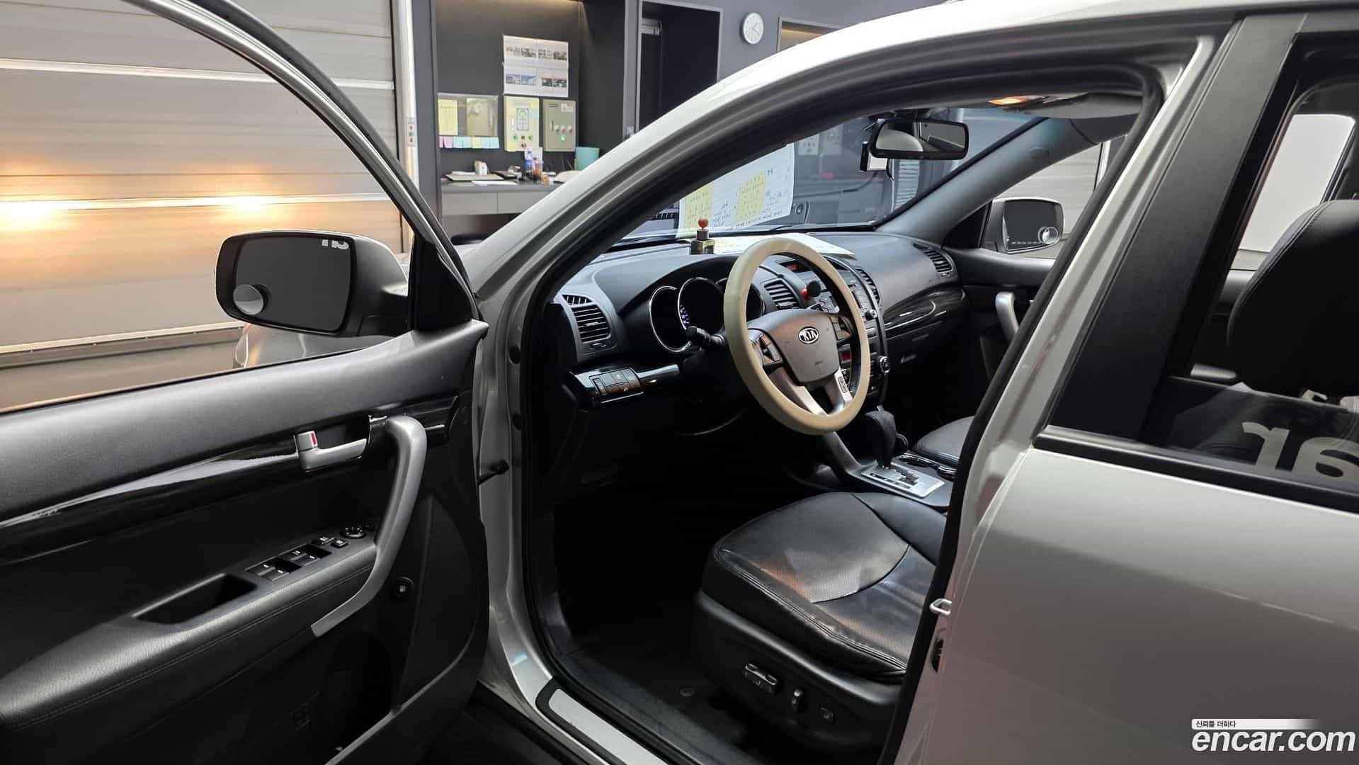 Sorento Kia 2009.10-INNER-010