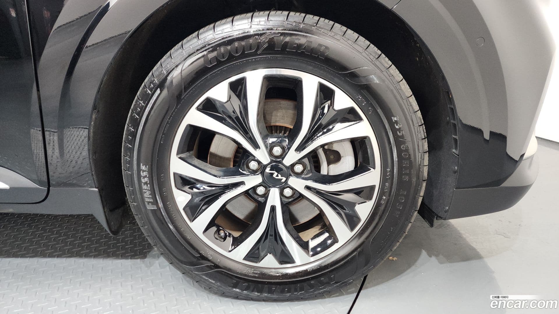 Main__Slider__Photo:Canival Kia 2023.2-4