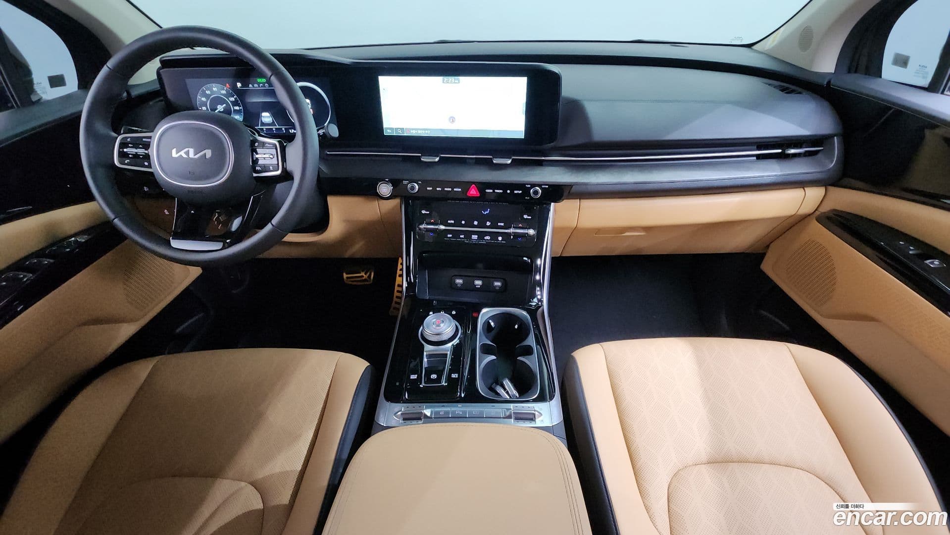 Main__Slider__Photo:Canival Kia 2023.2-6