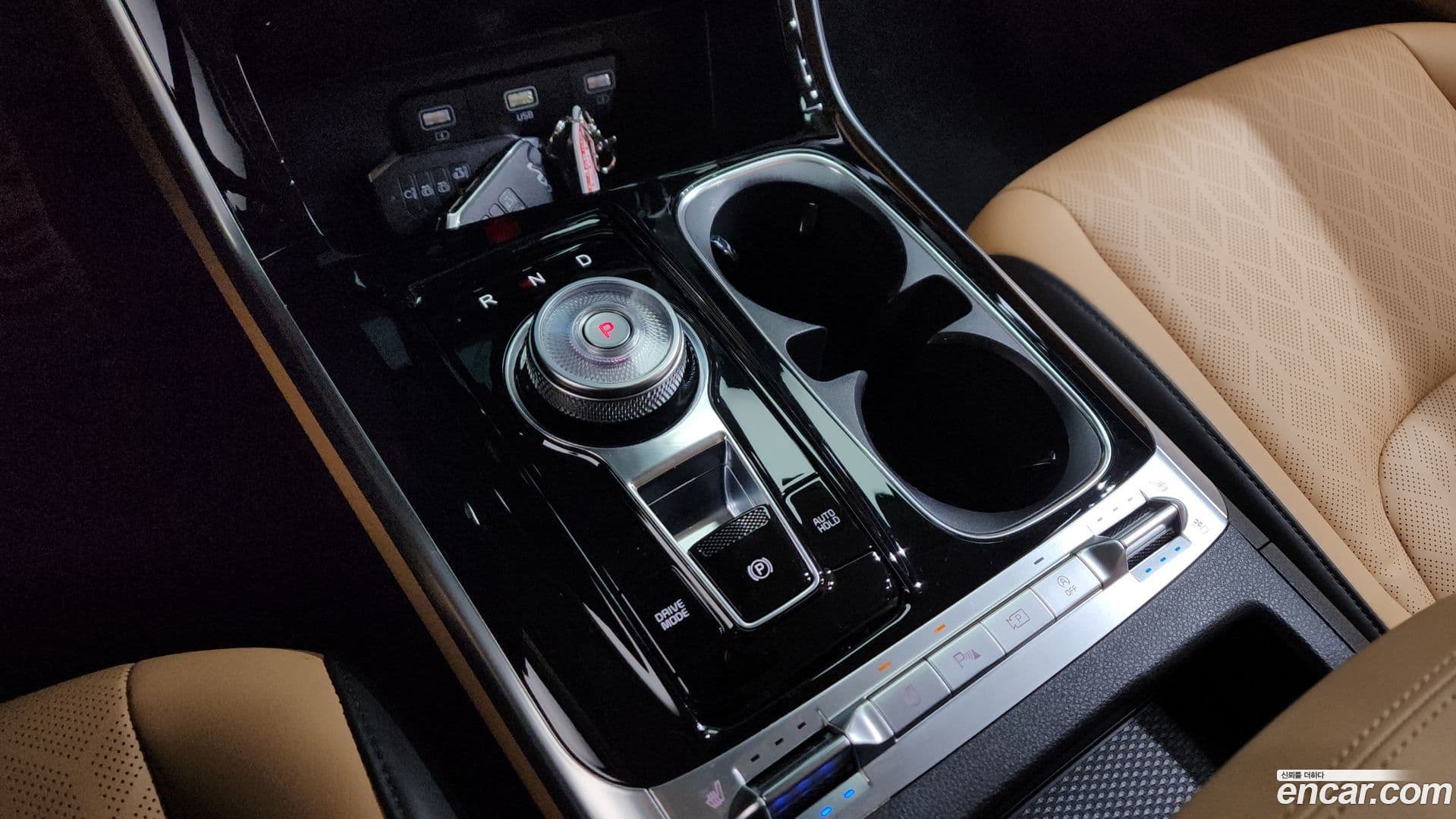 Main__Slider__Photo:Canival Kia 2023.2-8