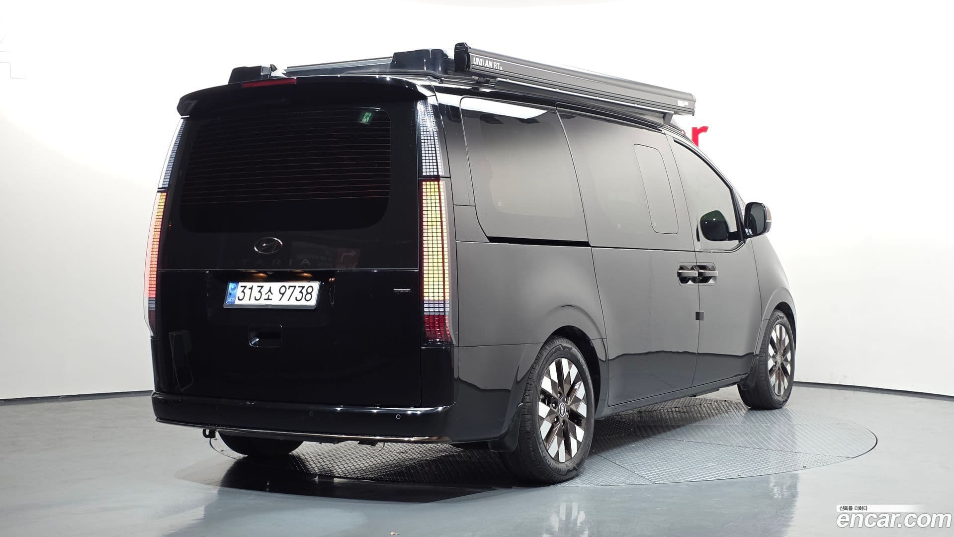 Main__Slider__Photo:Staria Hyundai 2022.11-1