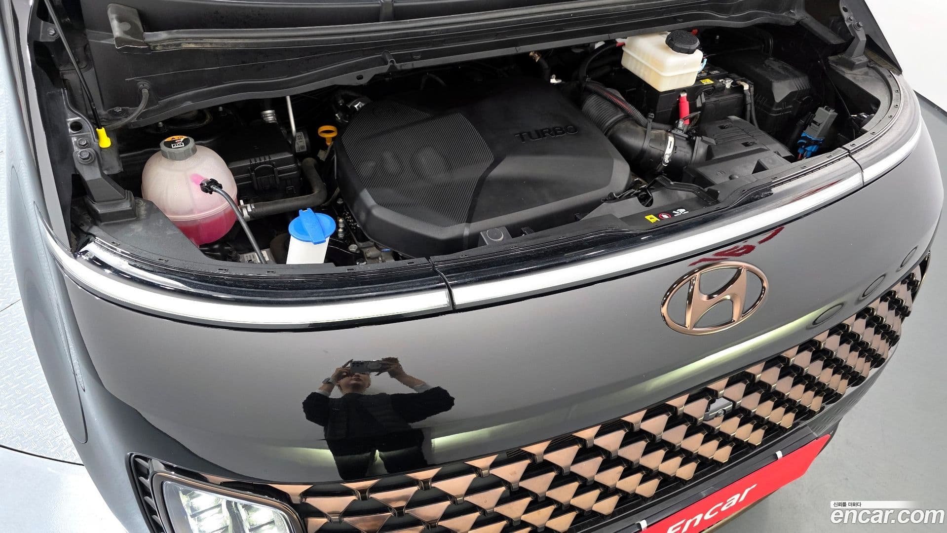 Main__Slider__Photo:Staria Hyundai 2022.11-5