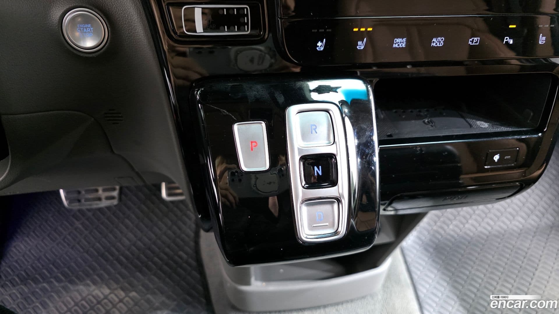 Main__Slider__Photo:Staria Hyundai 2022.11-8